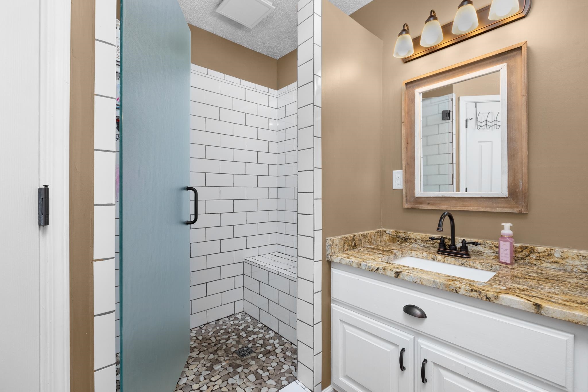 82 Whitten Pl Property Photo 25