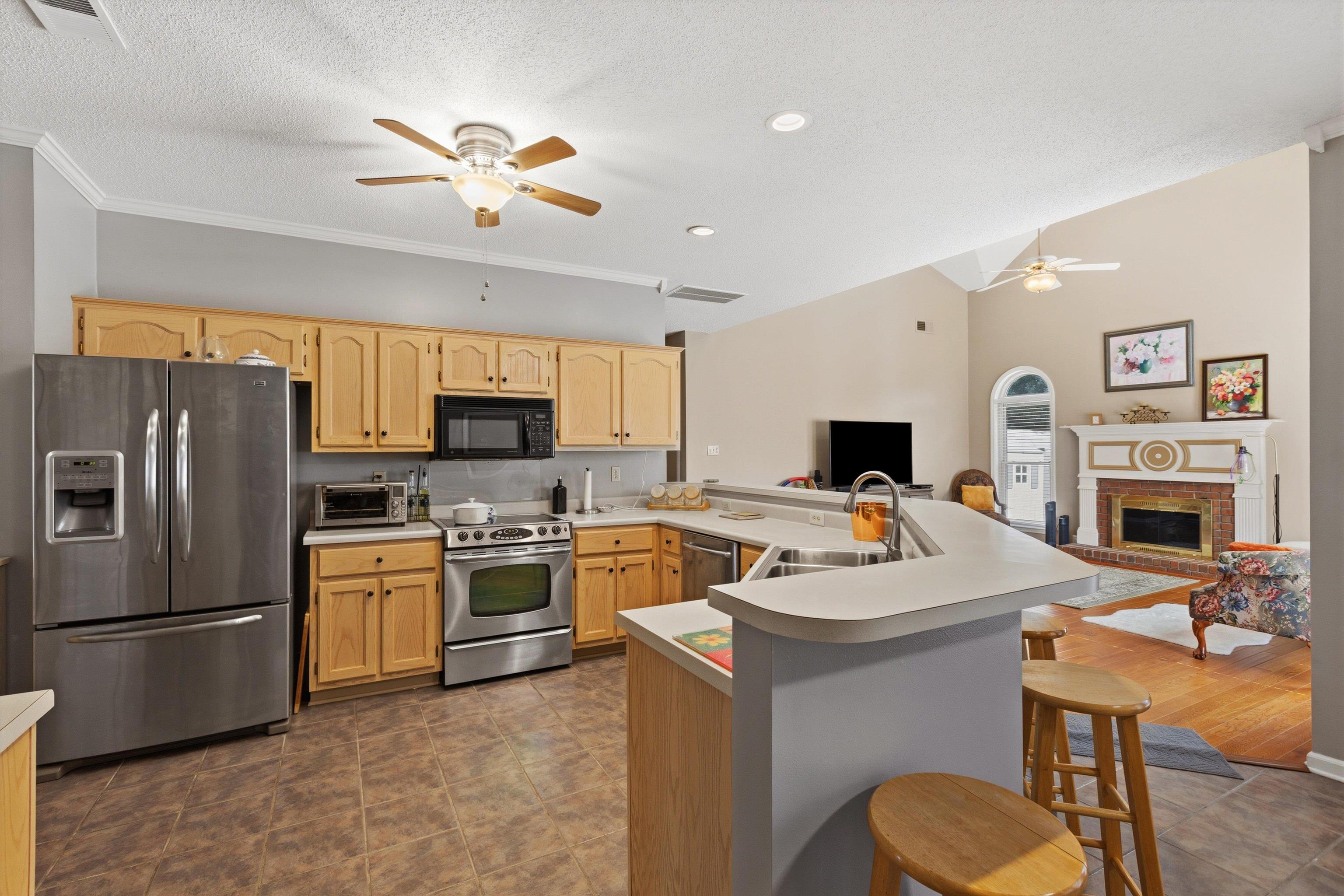 6772 Stonetrace Dr Property Photo 9