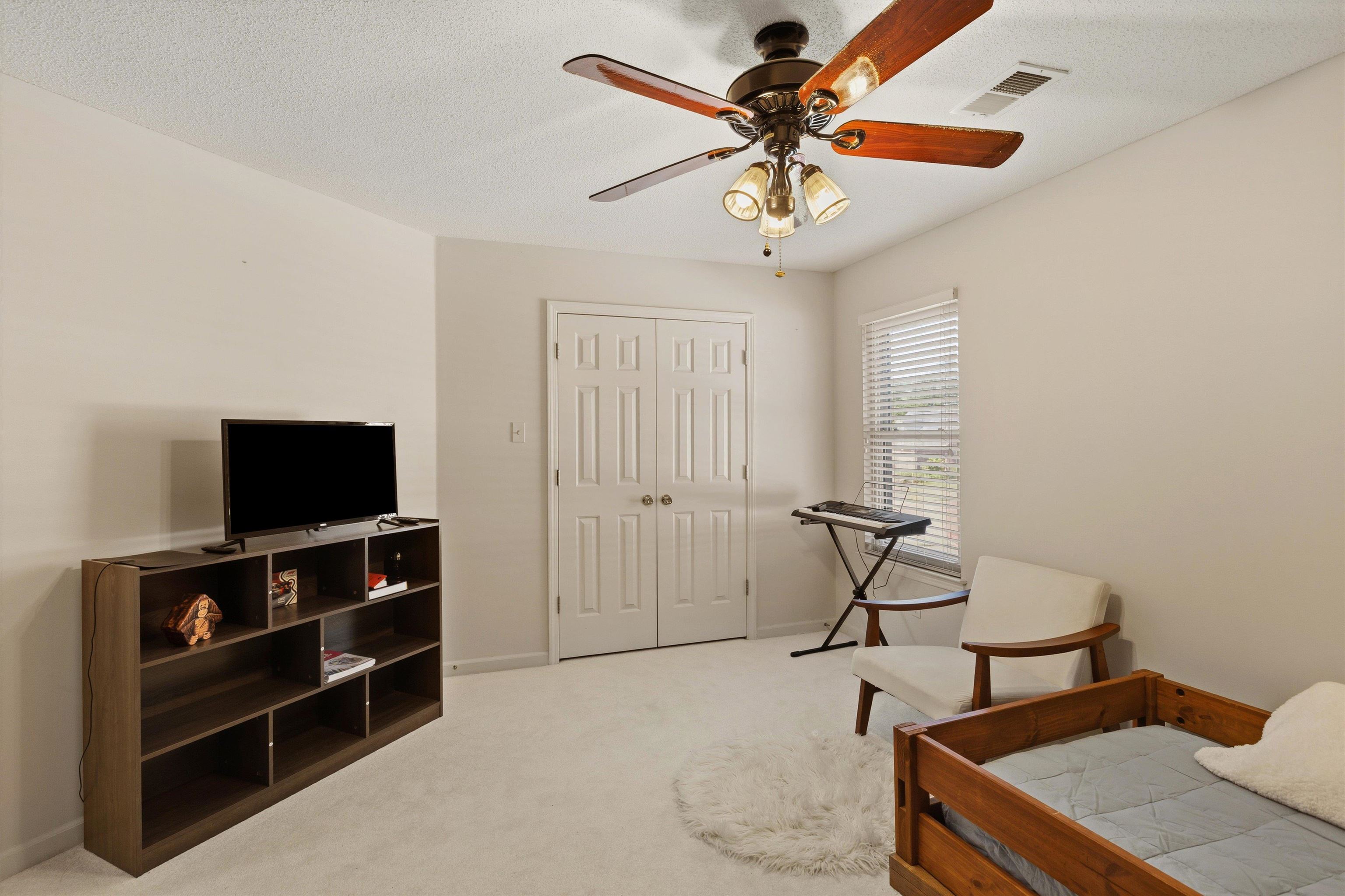 6772 Stonetrace Dr Property Photo 20