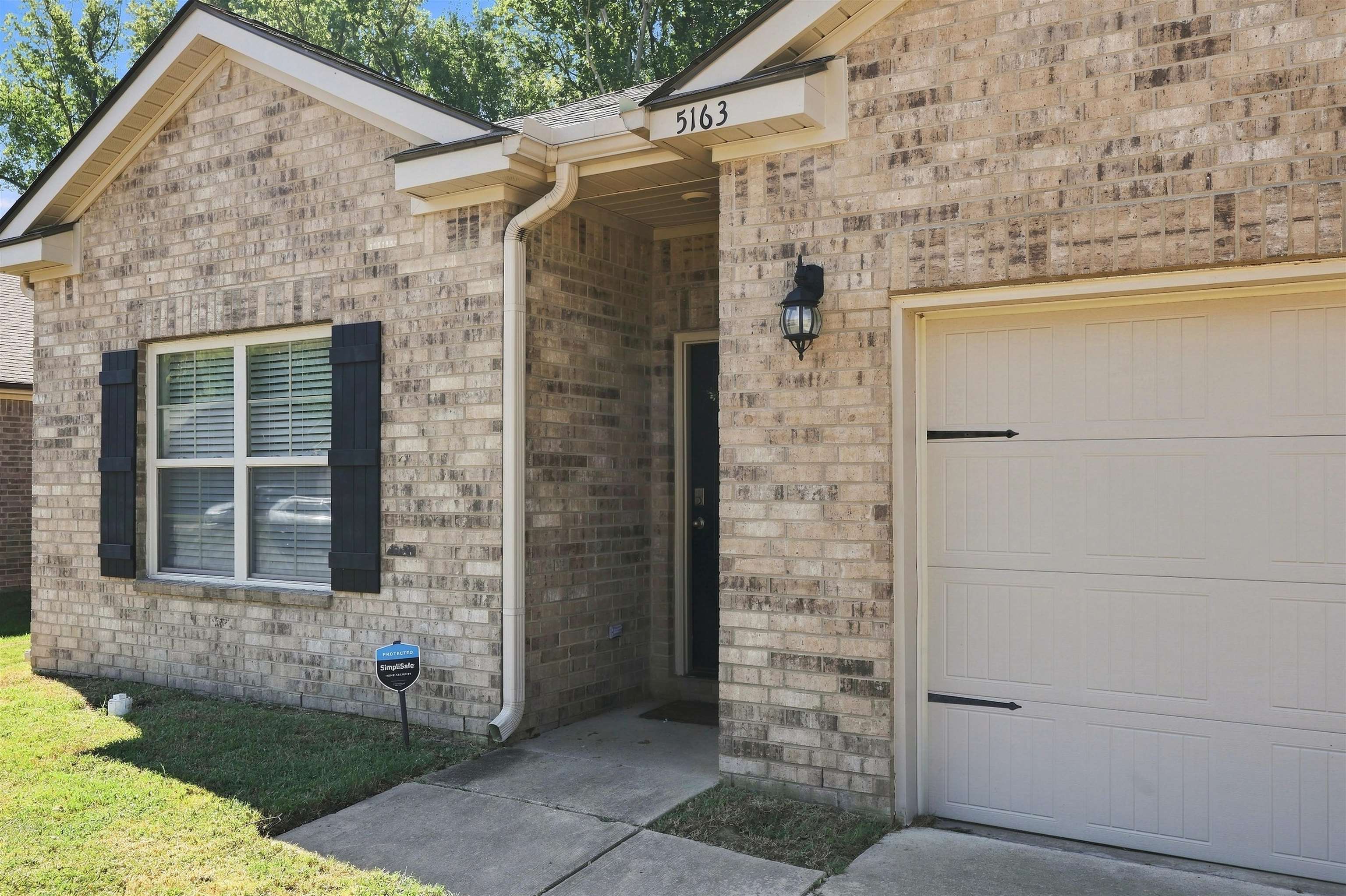 5163 Shellback Dr Property Photo 2