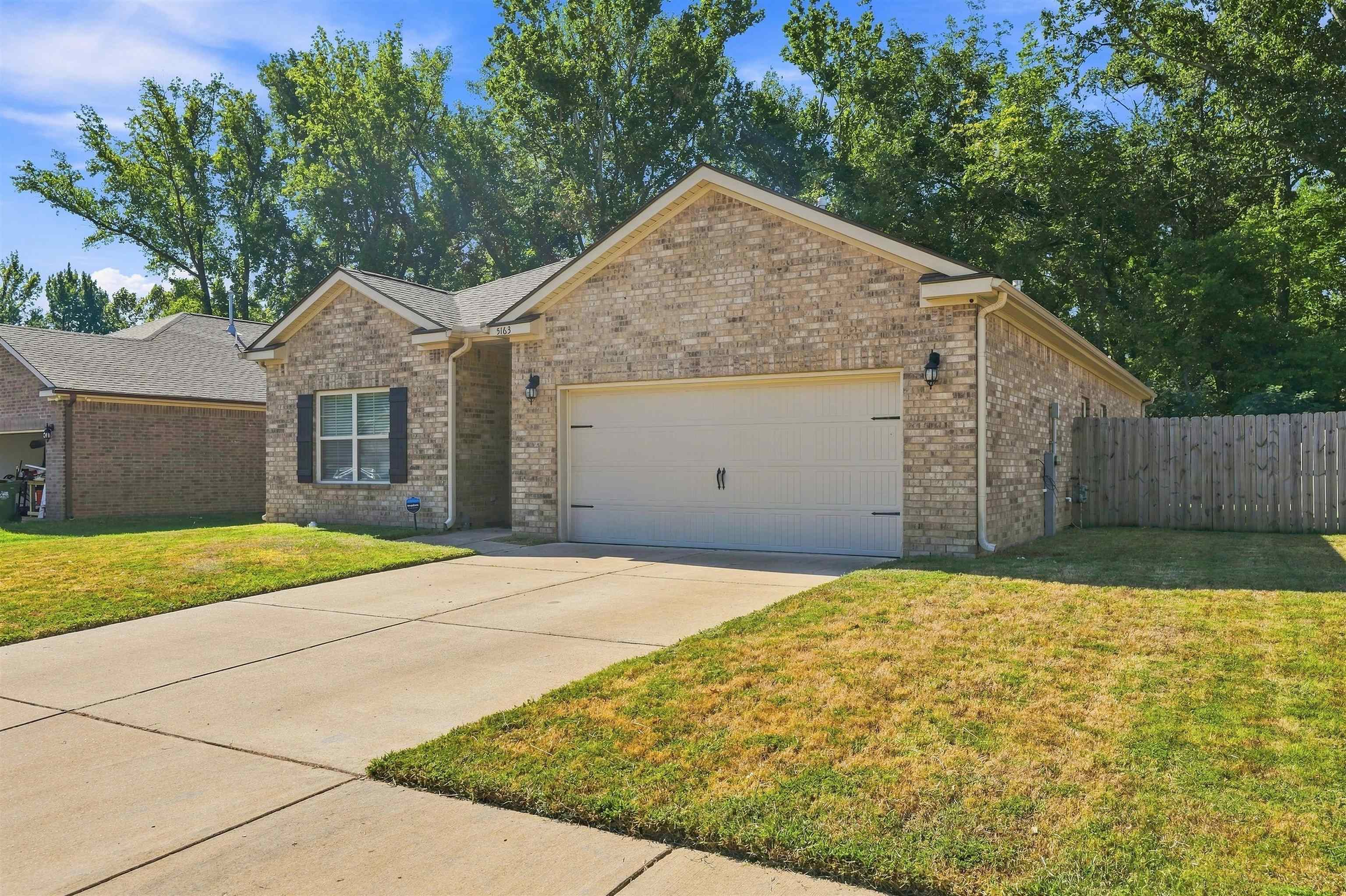5163 Shellback Dr Property Photo 3