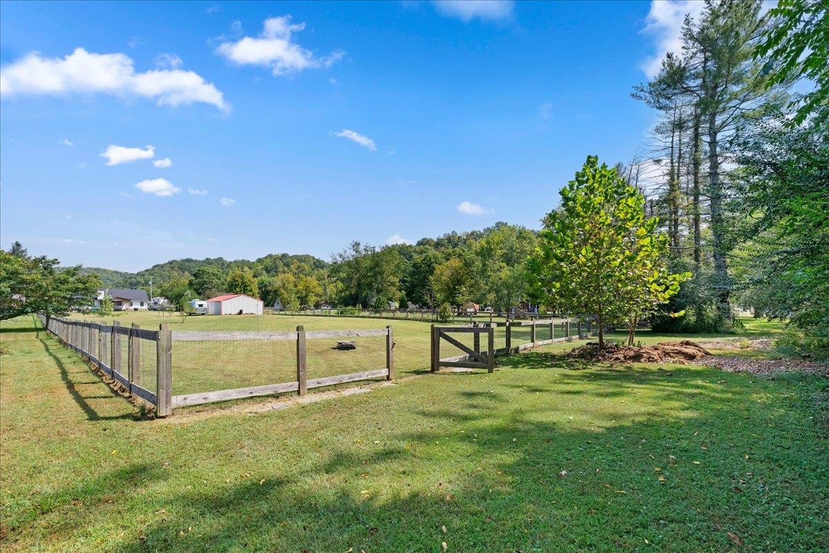 3011 Tyree Springs Rd Property Photo 1