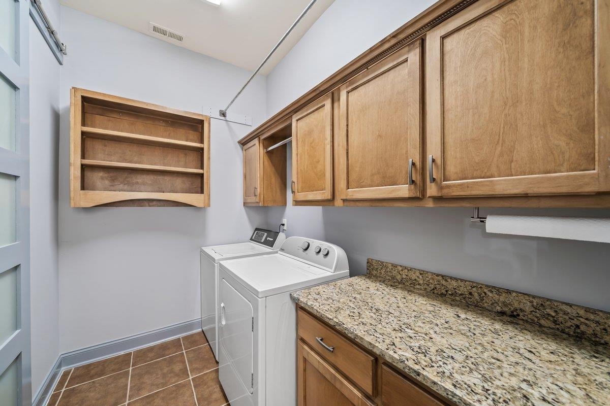 25 Lafayette Cv Property Photo 19