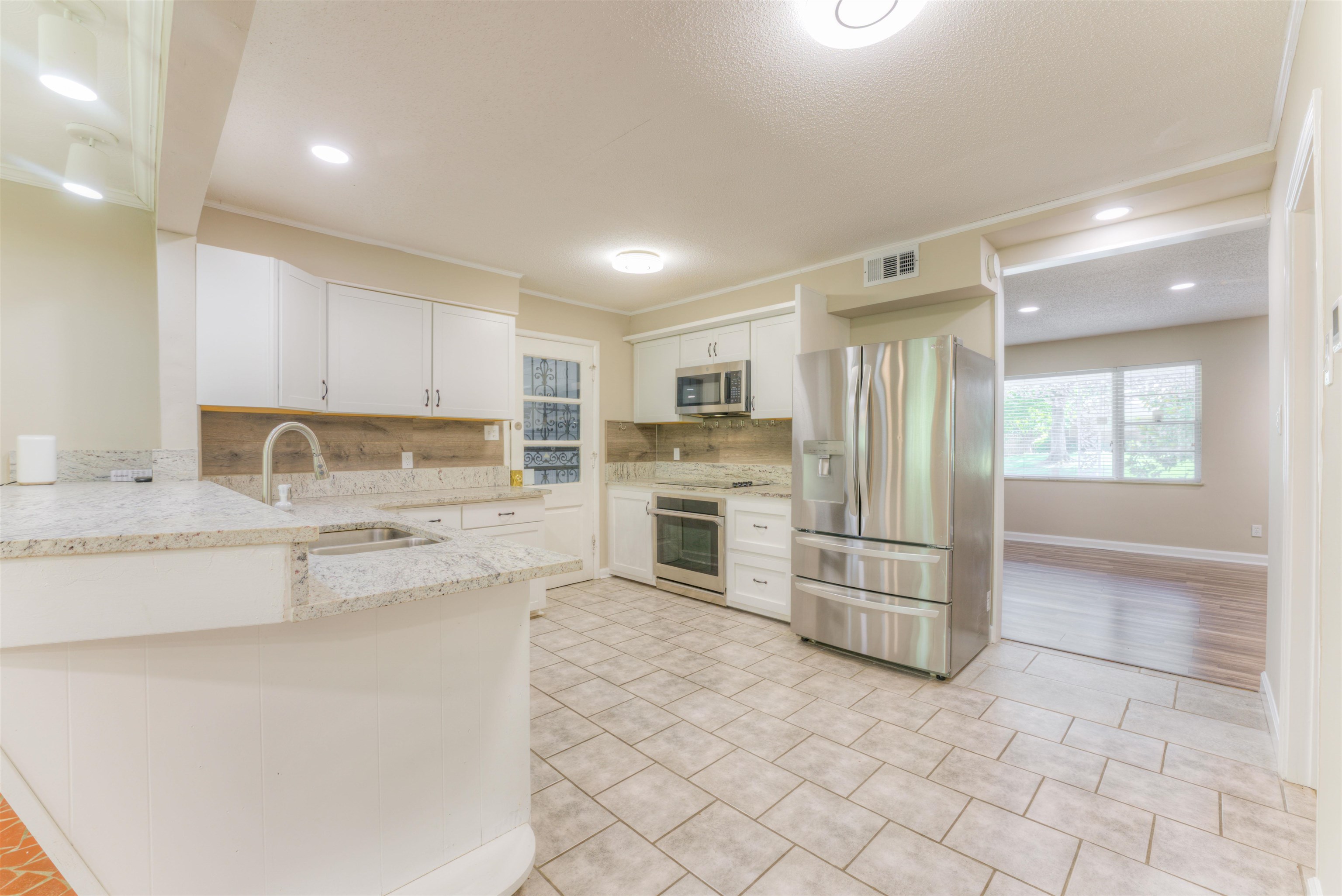 4172 Oaksedge Dr Property Photo 6