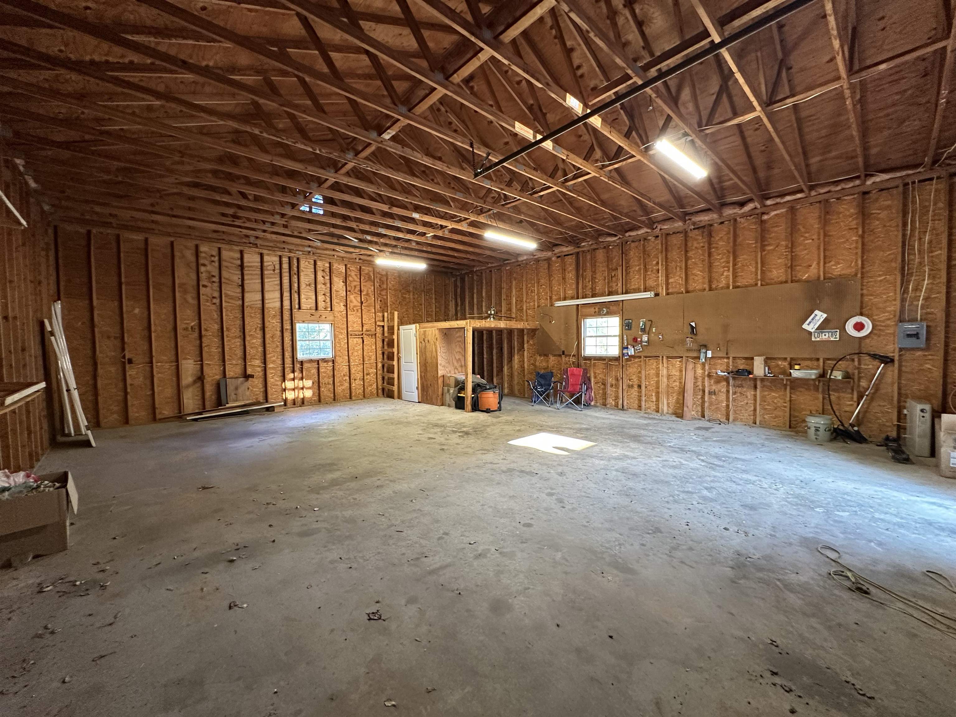 94 New Renfroe St Property Photo 7