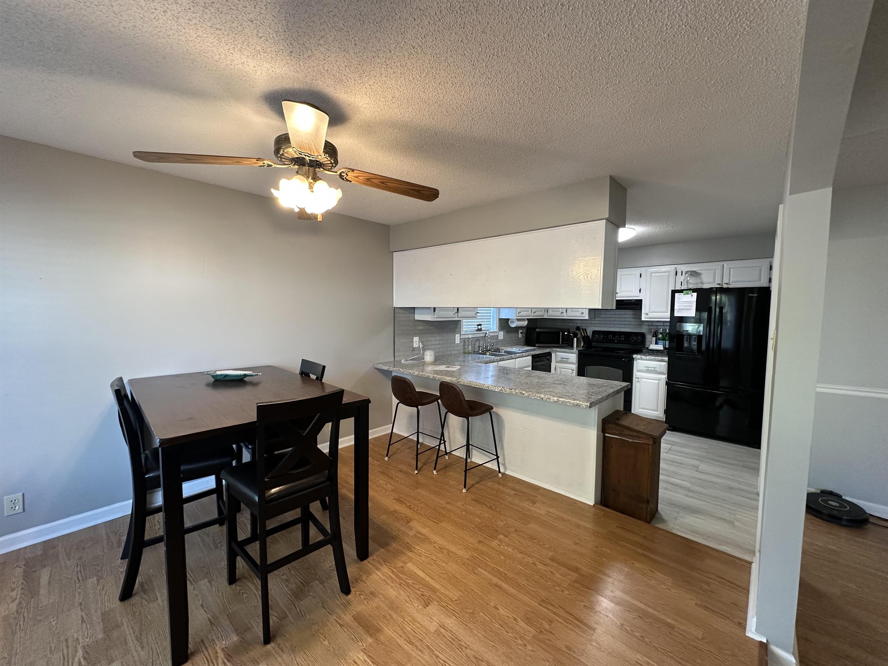 94 New Renfroe St Property Photo 10