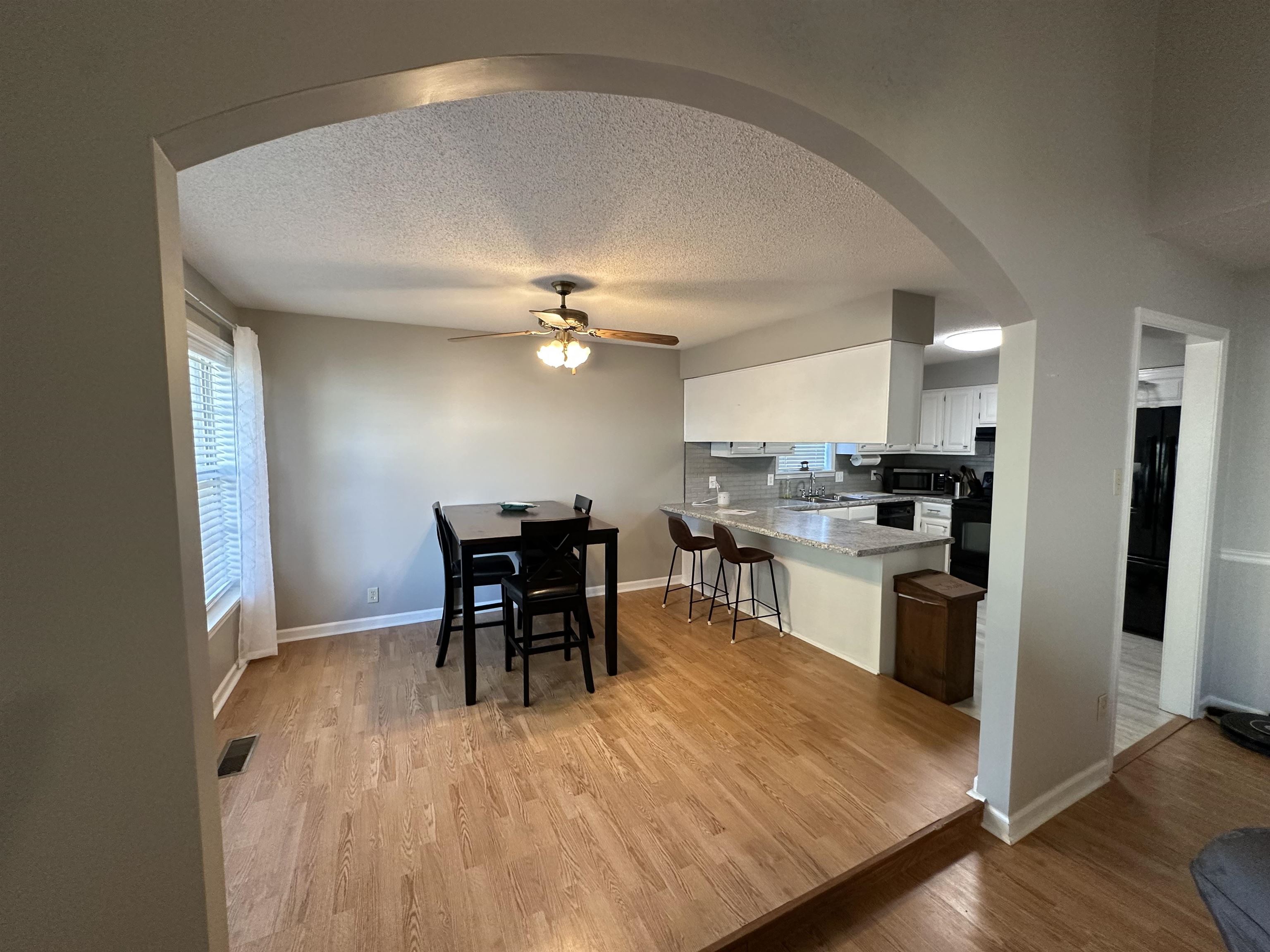 94 New Renfroe St Property Photo 11