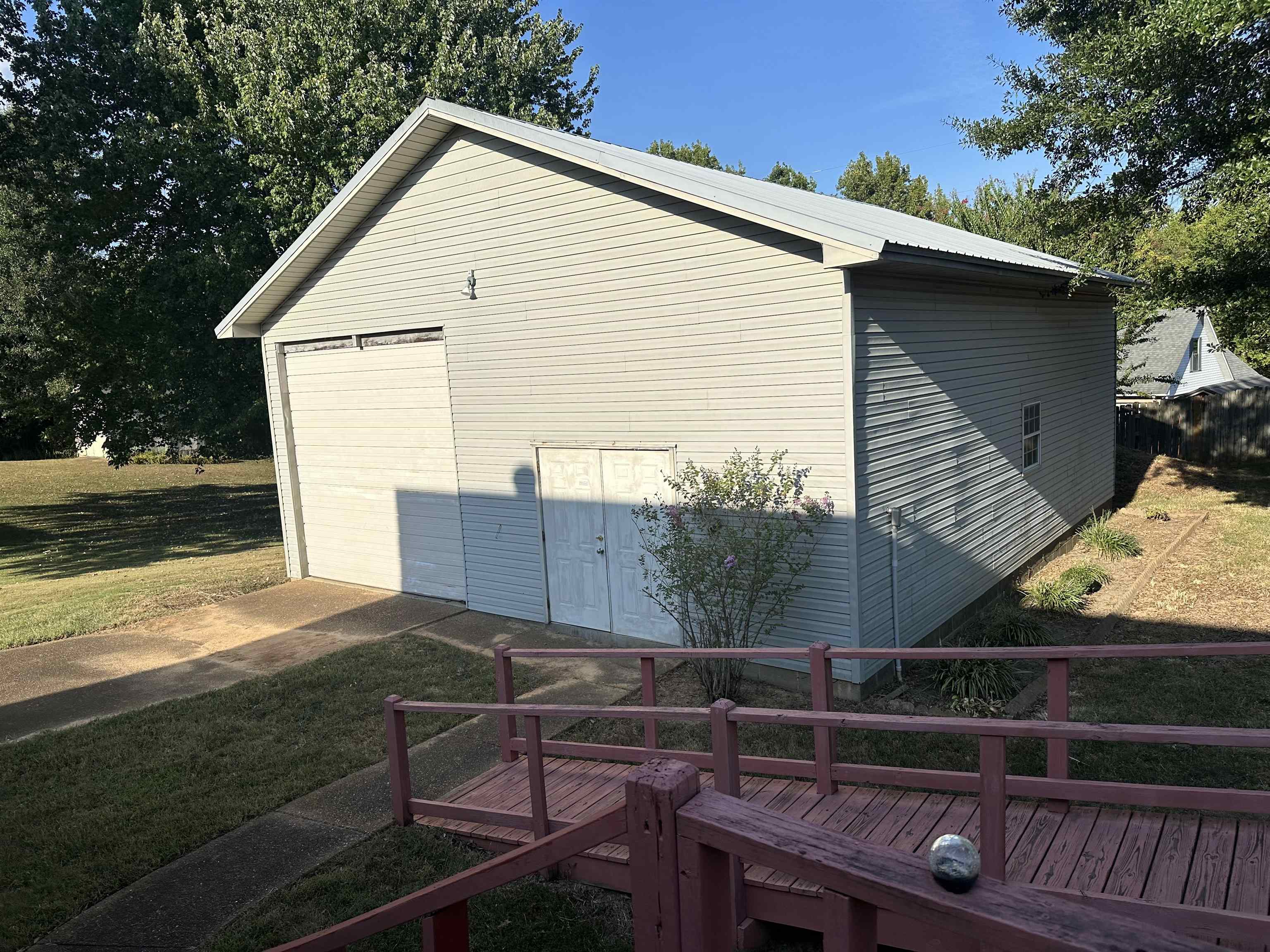 94 New Renfroe St Property Photo 25