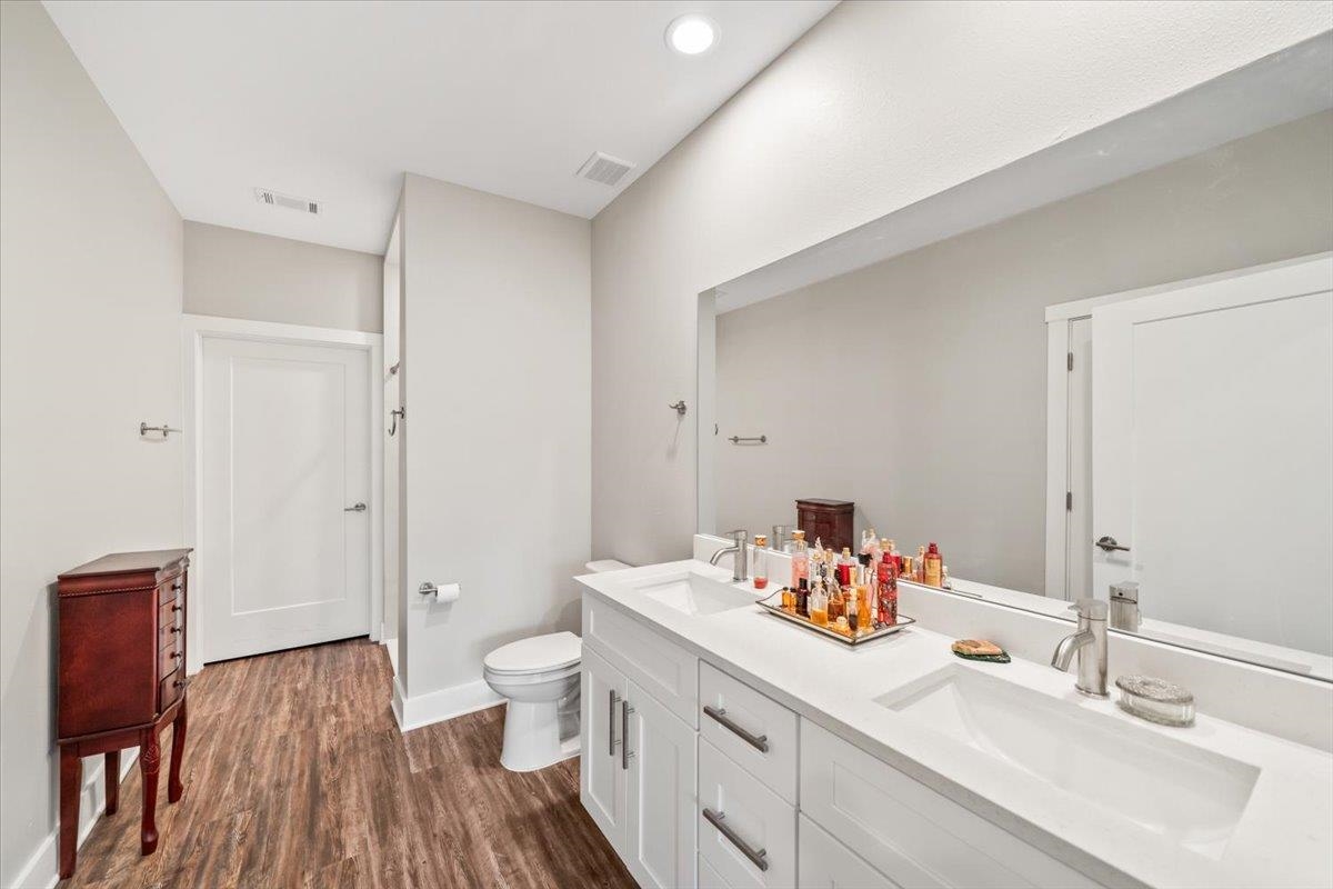 447 Abbey Rd C Property Photo 11