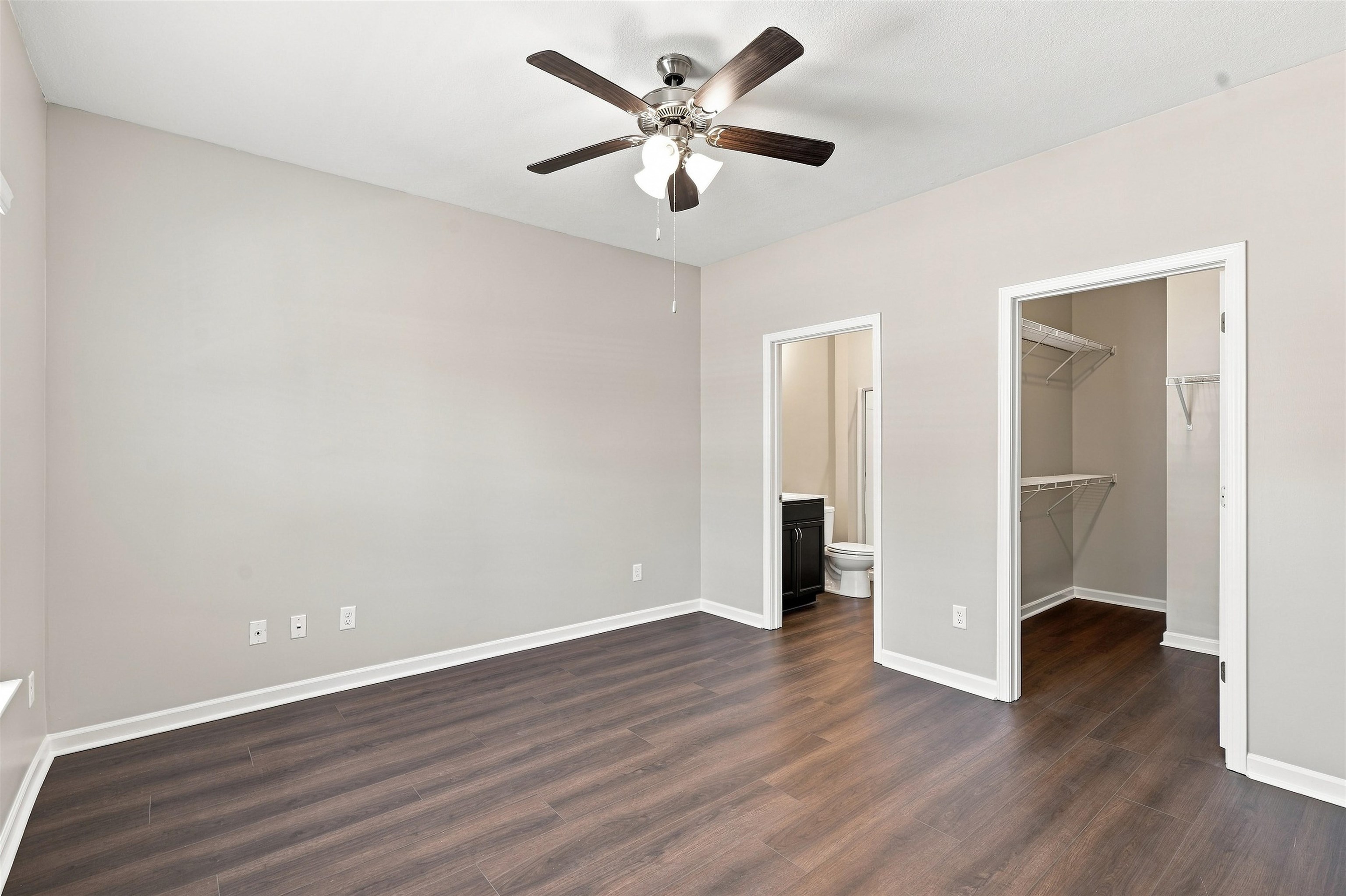389 Vivian Way Property Photo 16