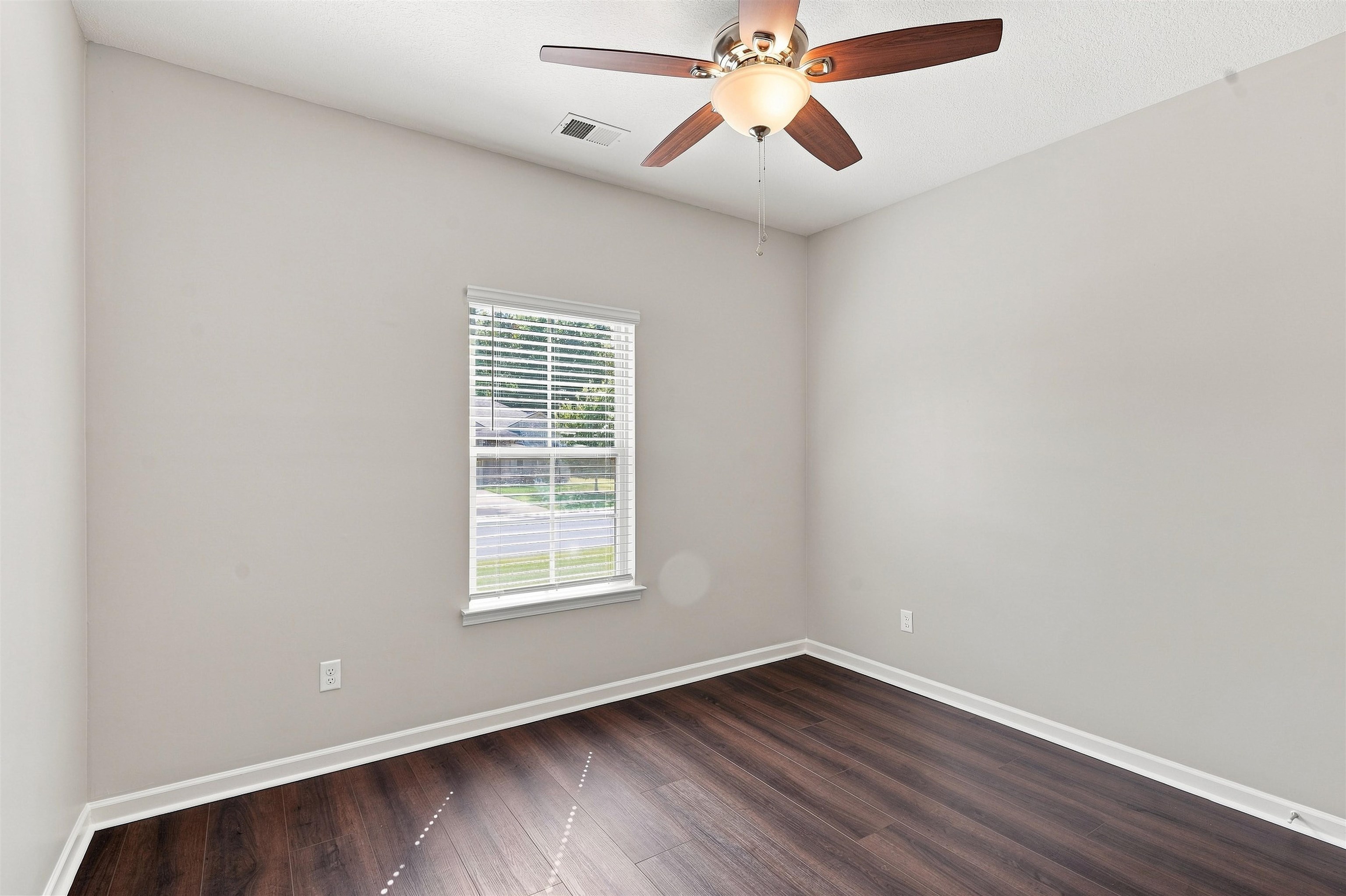 389 Vivian Way Property Photo 20