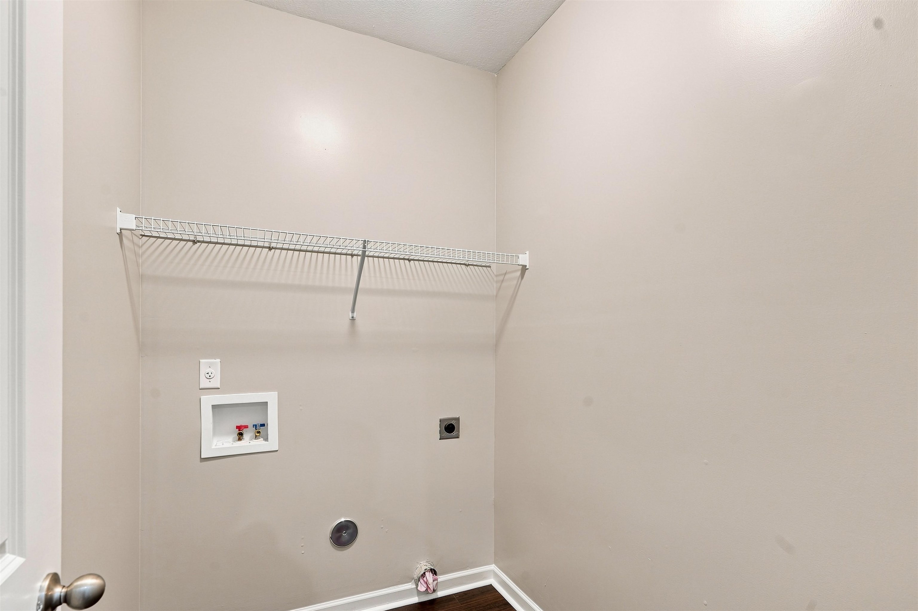389 Vivian Way Property Photo 24