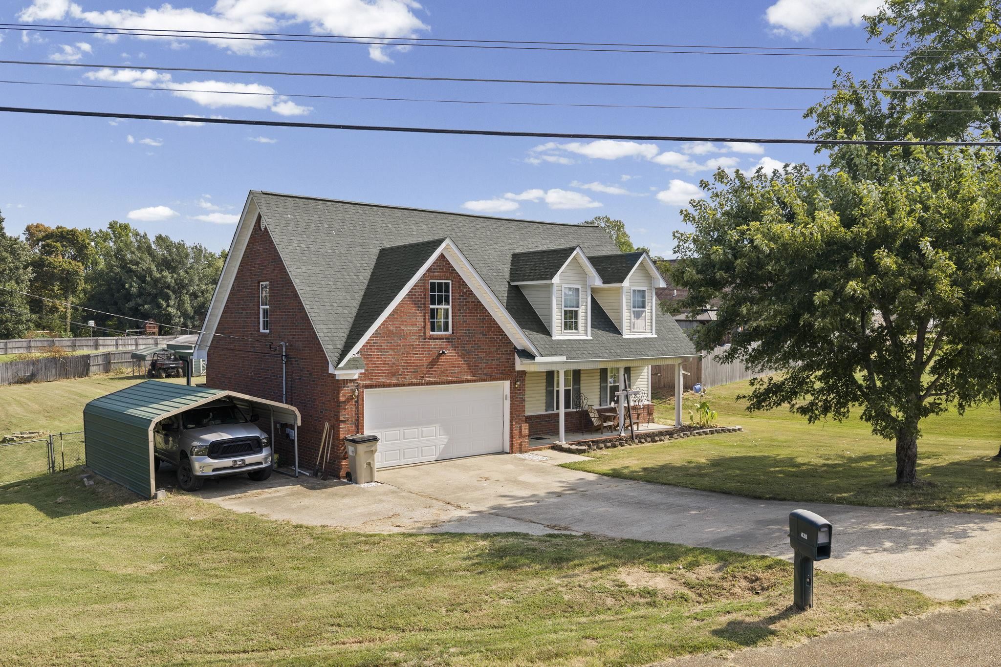 430 P W Reed Dr Property Photo 3