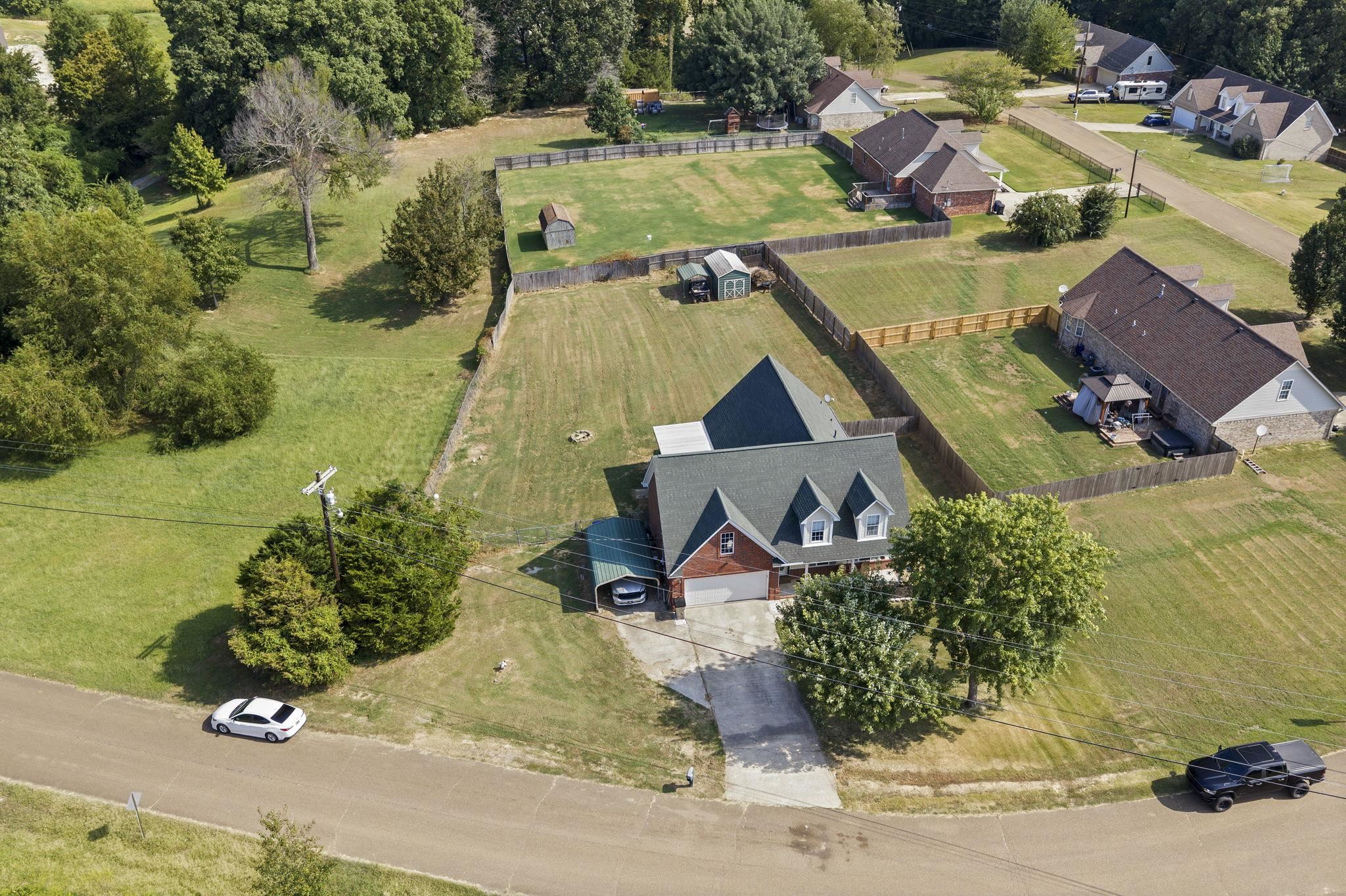 430 P W Reed Dr Property Photo 5