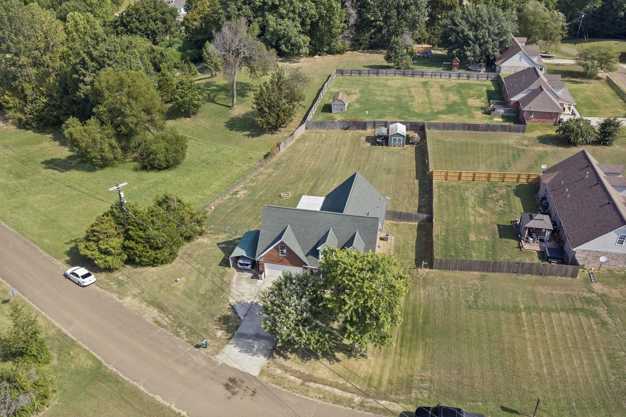 430 P W Reed Dr Property Photo 6