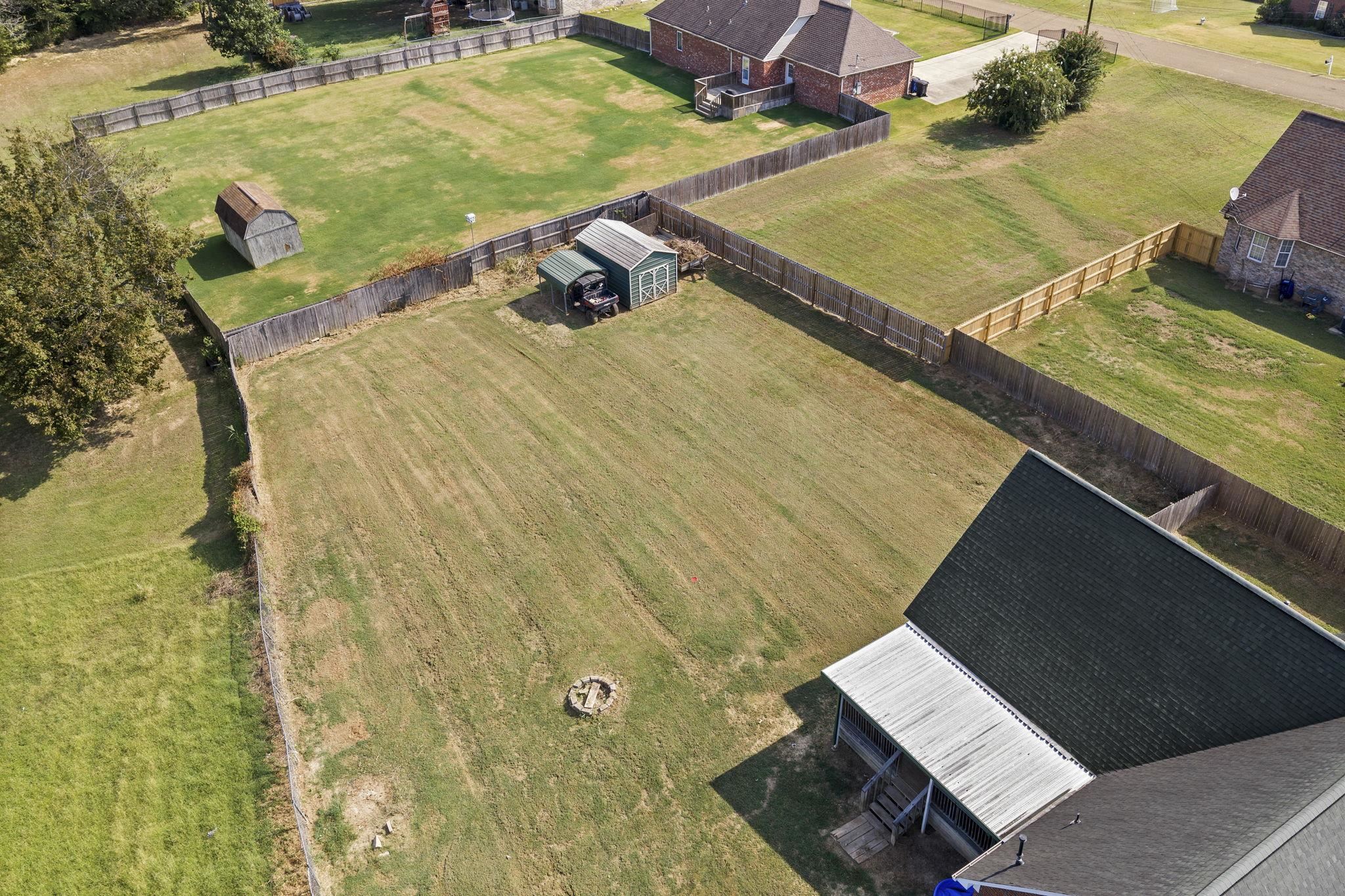 430 P W Reed Dr Property Photo 8