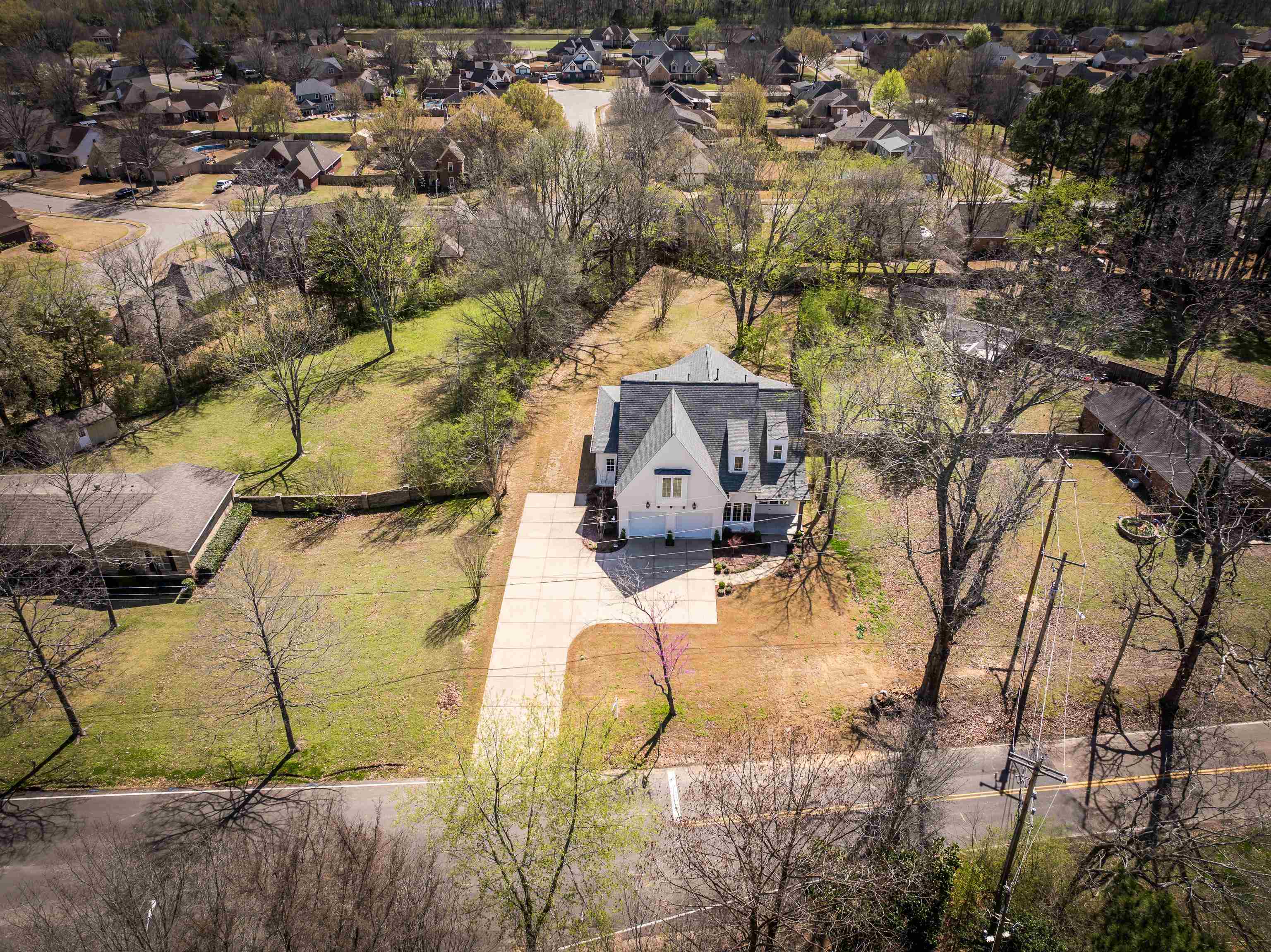 641 Fletcher Rd Property Photo 3