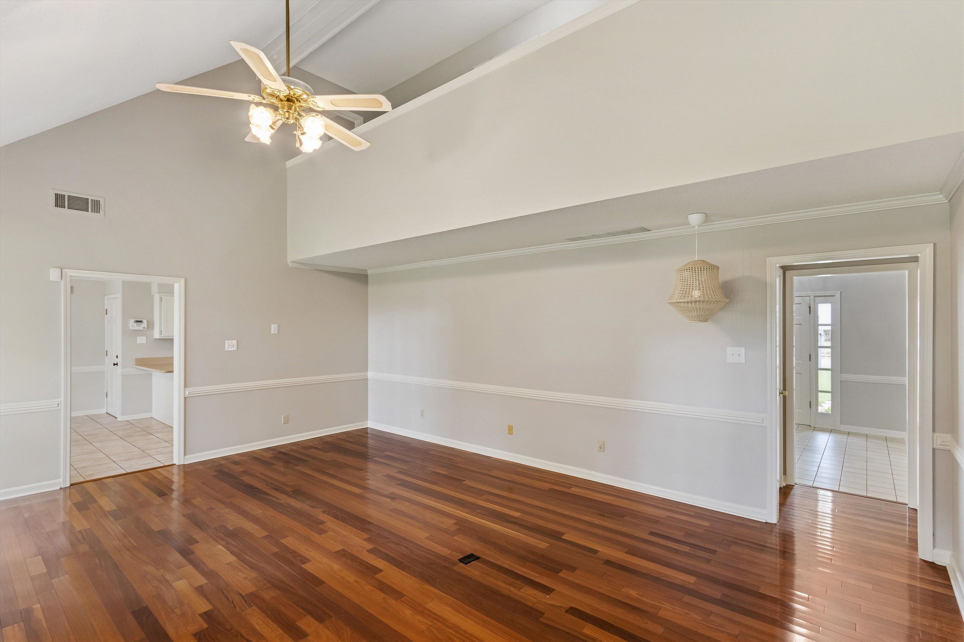 3738 Brook Trail Ln Property Photo 3