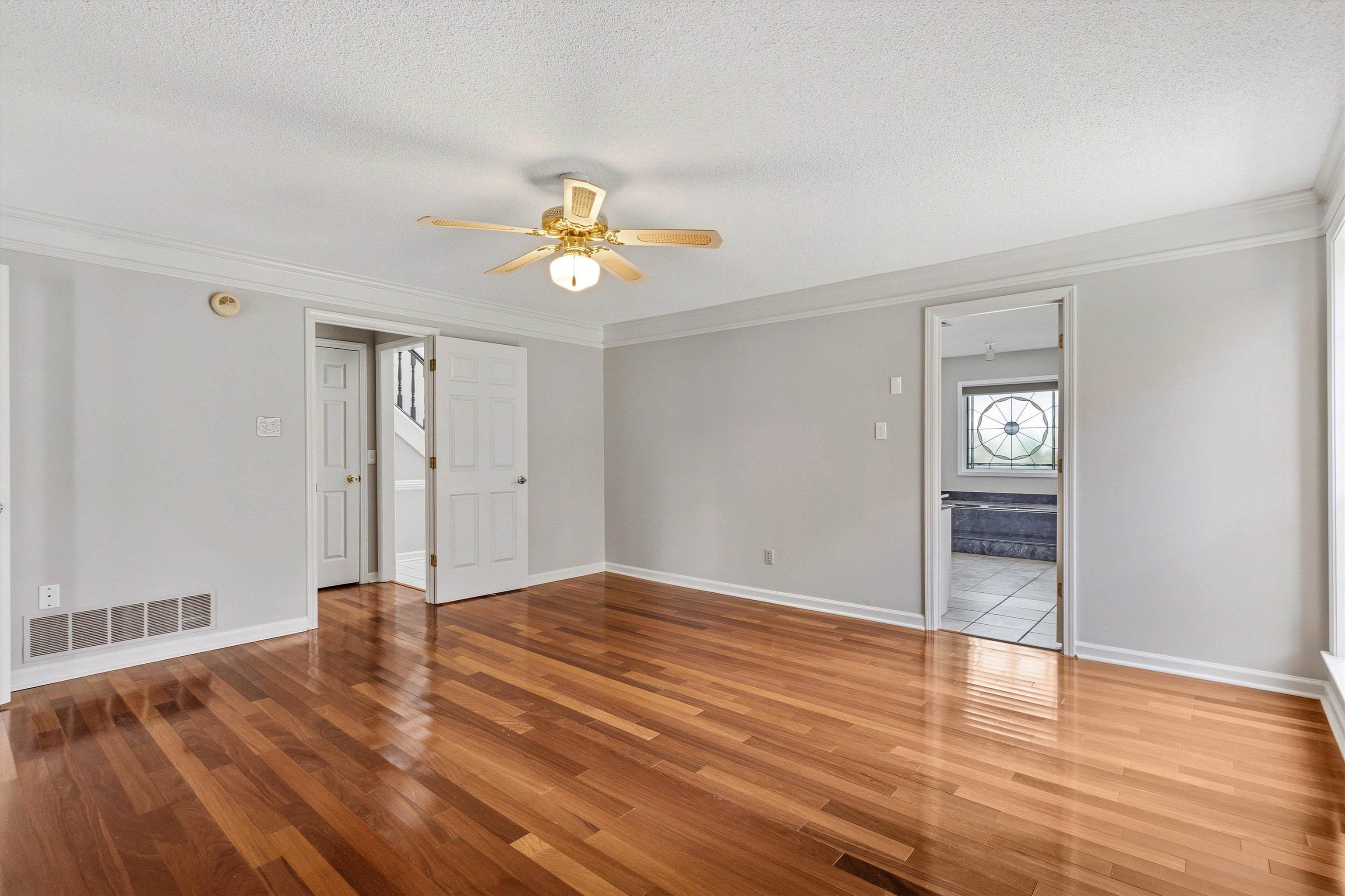 3738 Brook Trail Ln Property Photo 6