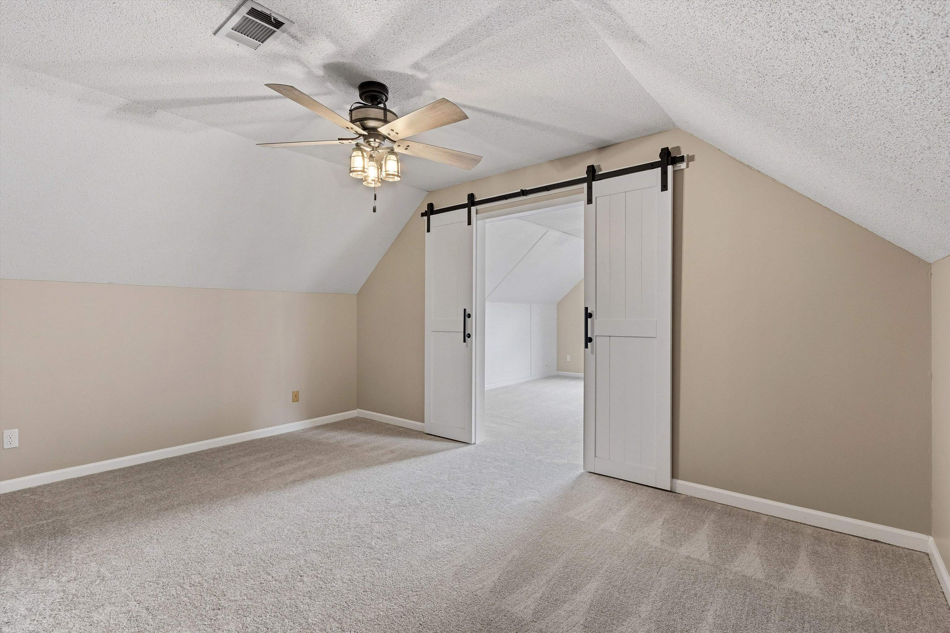 3738 Brook Trail Ln Property Photo 25