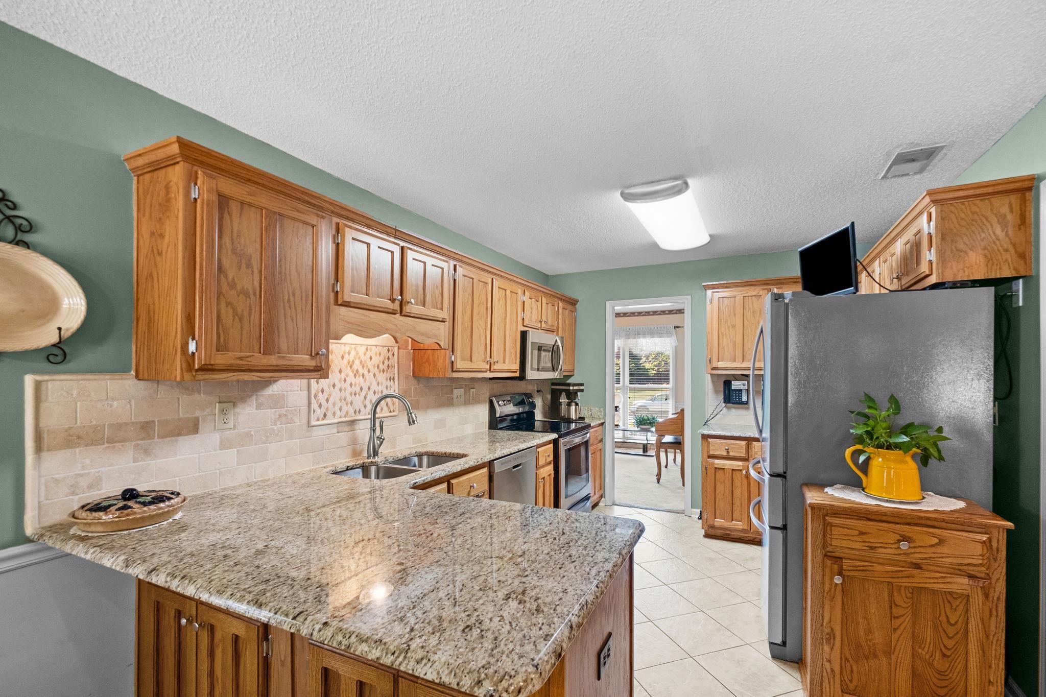 2416 Carrol Ridge Ln Property Photo 3
