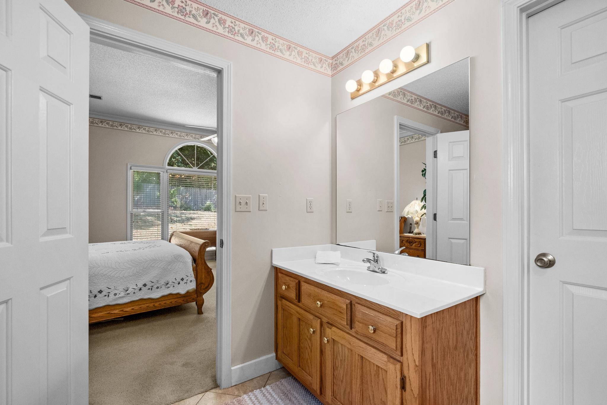 2416 Carrol Ridge Ln Property Photo 12