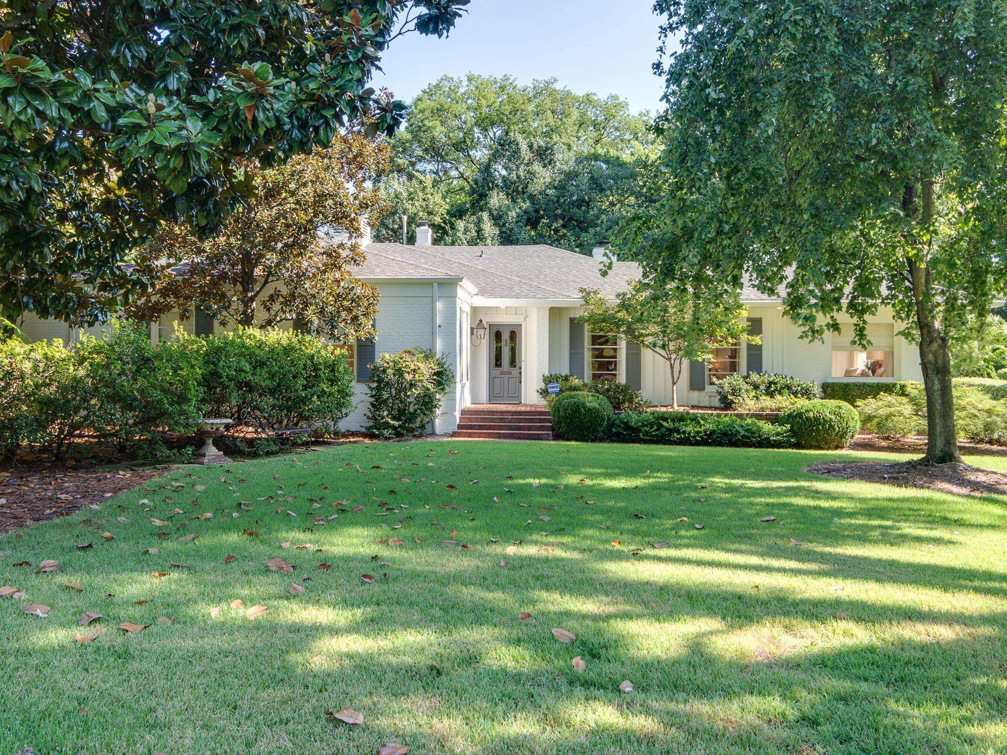 2884 Catawba Ln Property Photo 2