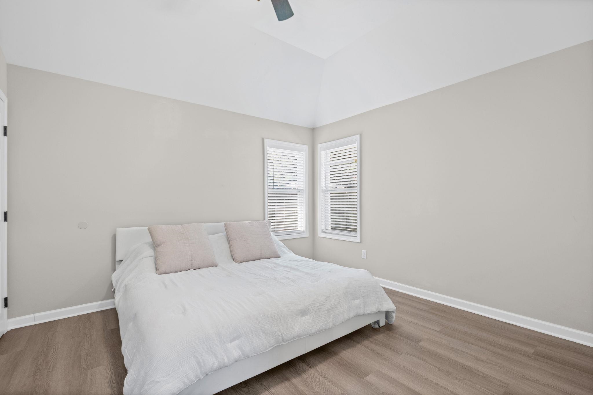 7052 Millers Glen Way Property Photo 5