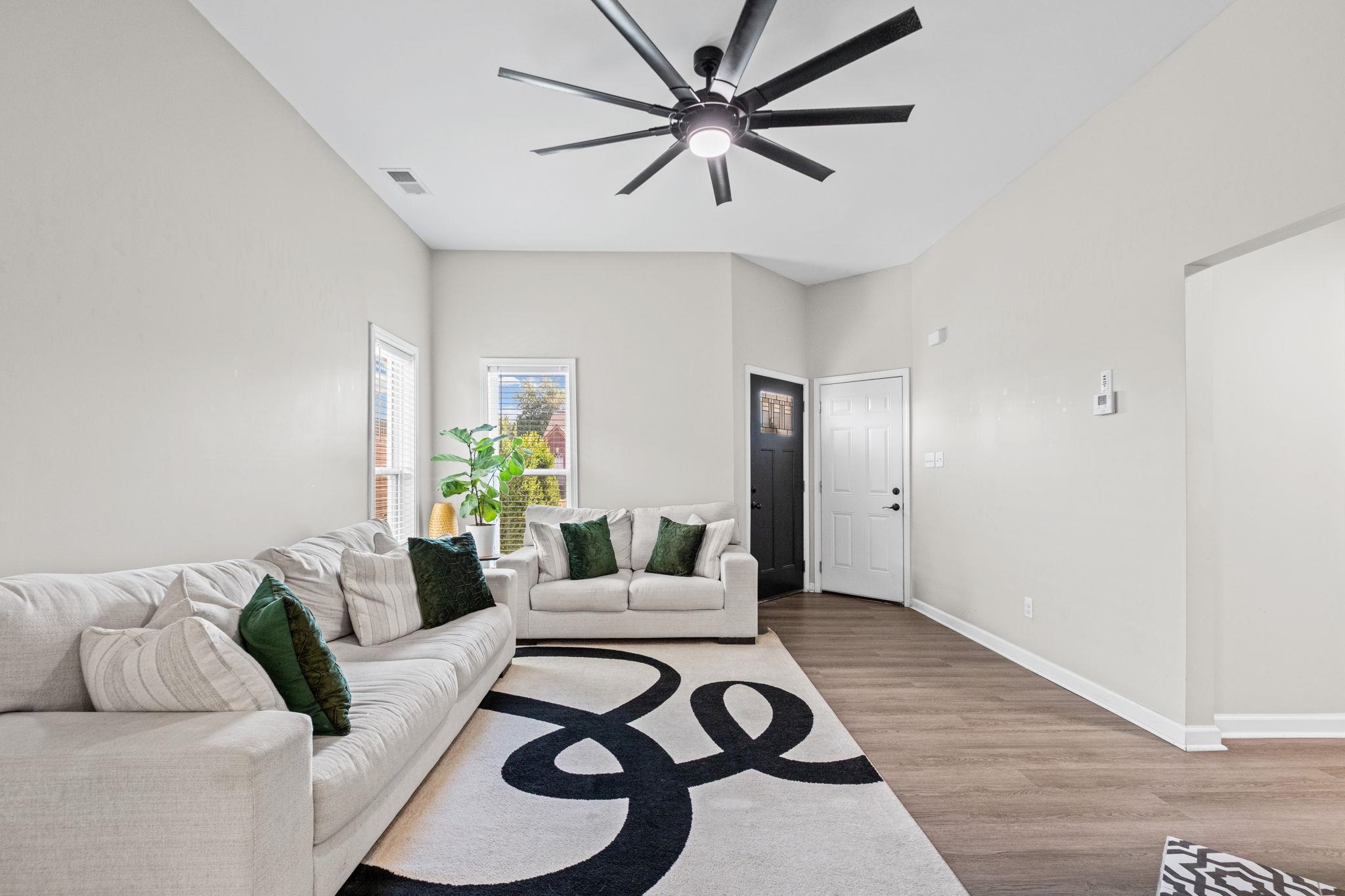 7052 Millers Glen Way Property Photo 12