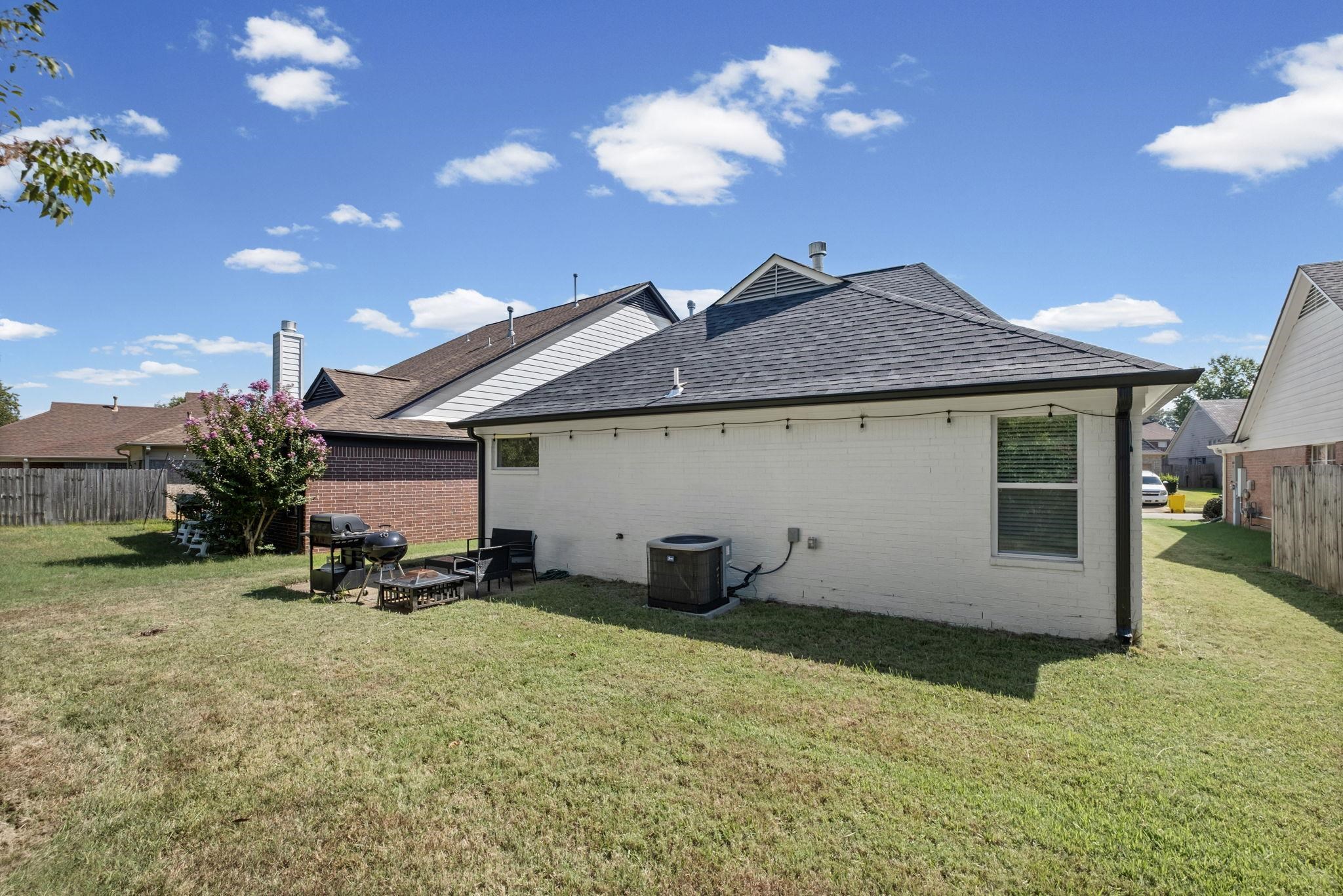 7052 Millers Glen Way Property Photo 18