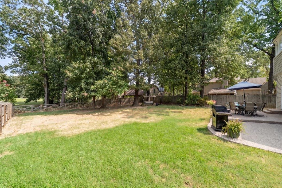 9184 Gainsborough Dr Property Photo 28