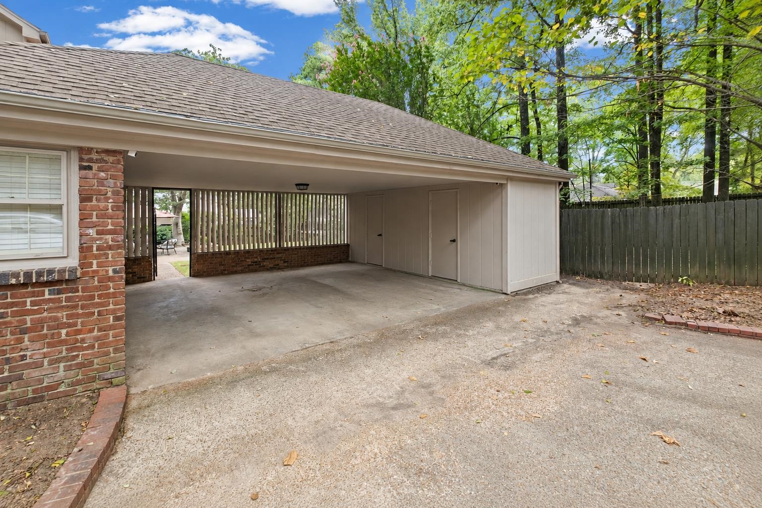 6631 Poplar Pike Property Photo 4