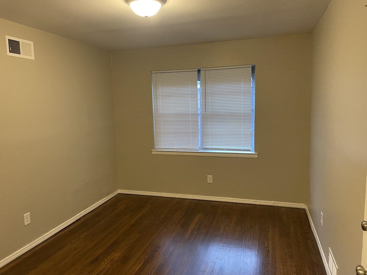 754 Breedlove St Property Photo 6