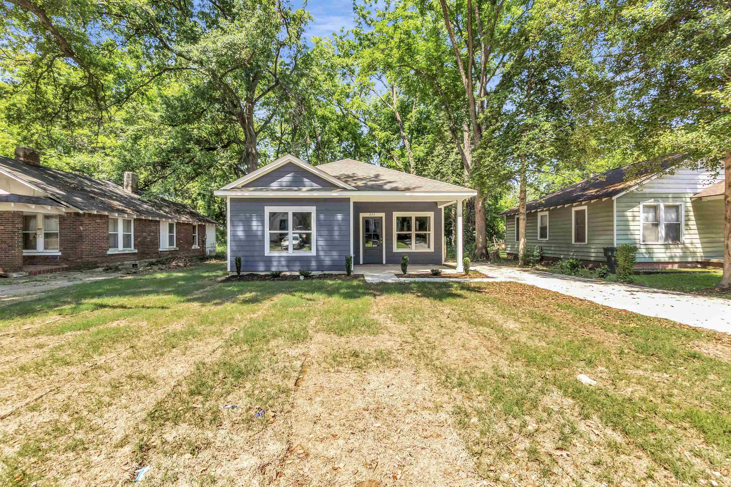 557 LUNDEE ST Property Photo 1