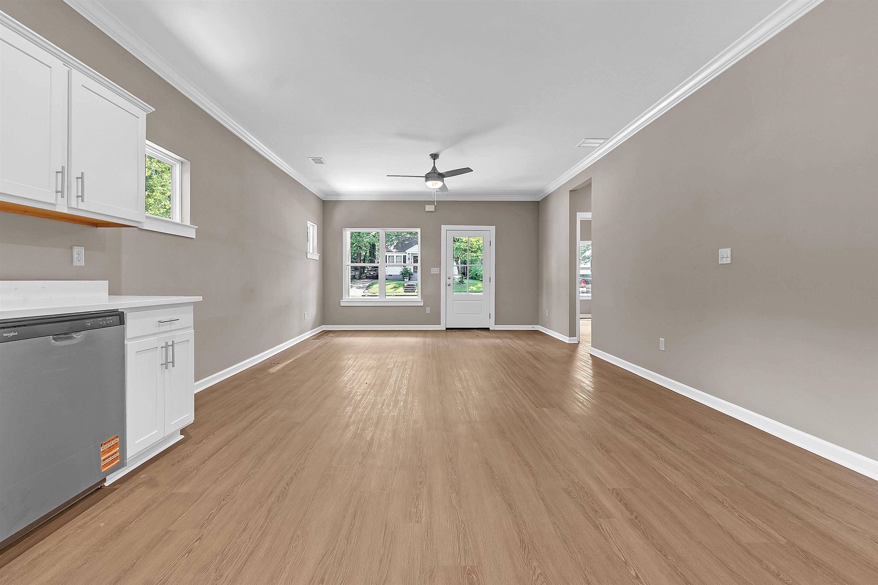 557 Lundee St Property Photo 2