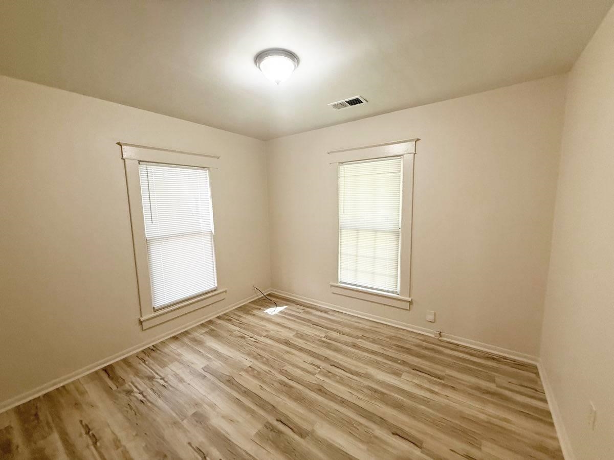 446 Buntyn St Property Photo 13