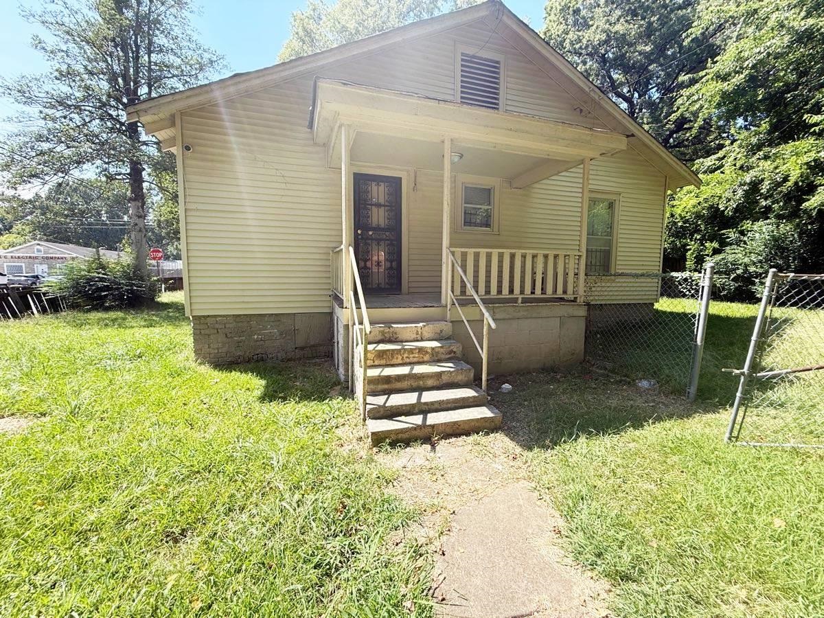 446 Buntyn St Property Photo 15