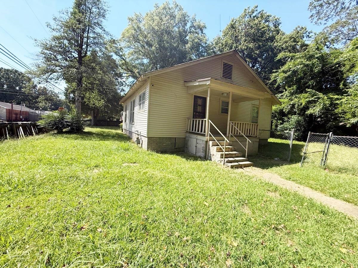 446 Buntyn St Property Photo 16