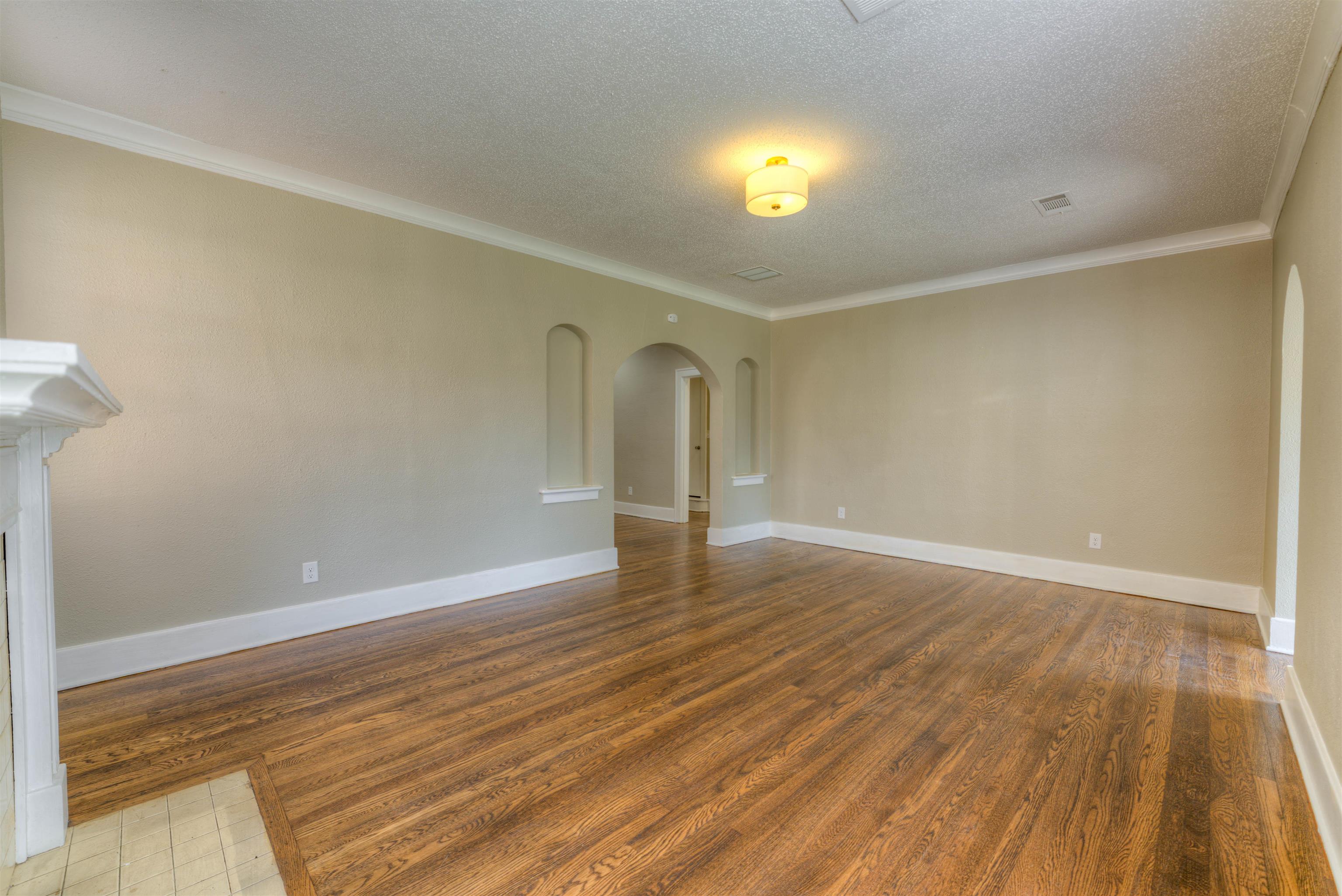 924 Maury St Property Photo 8