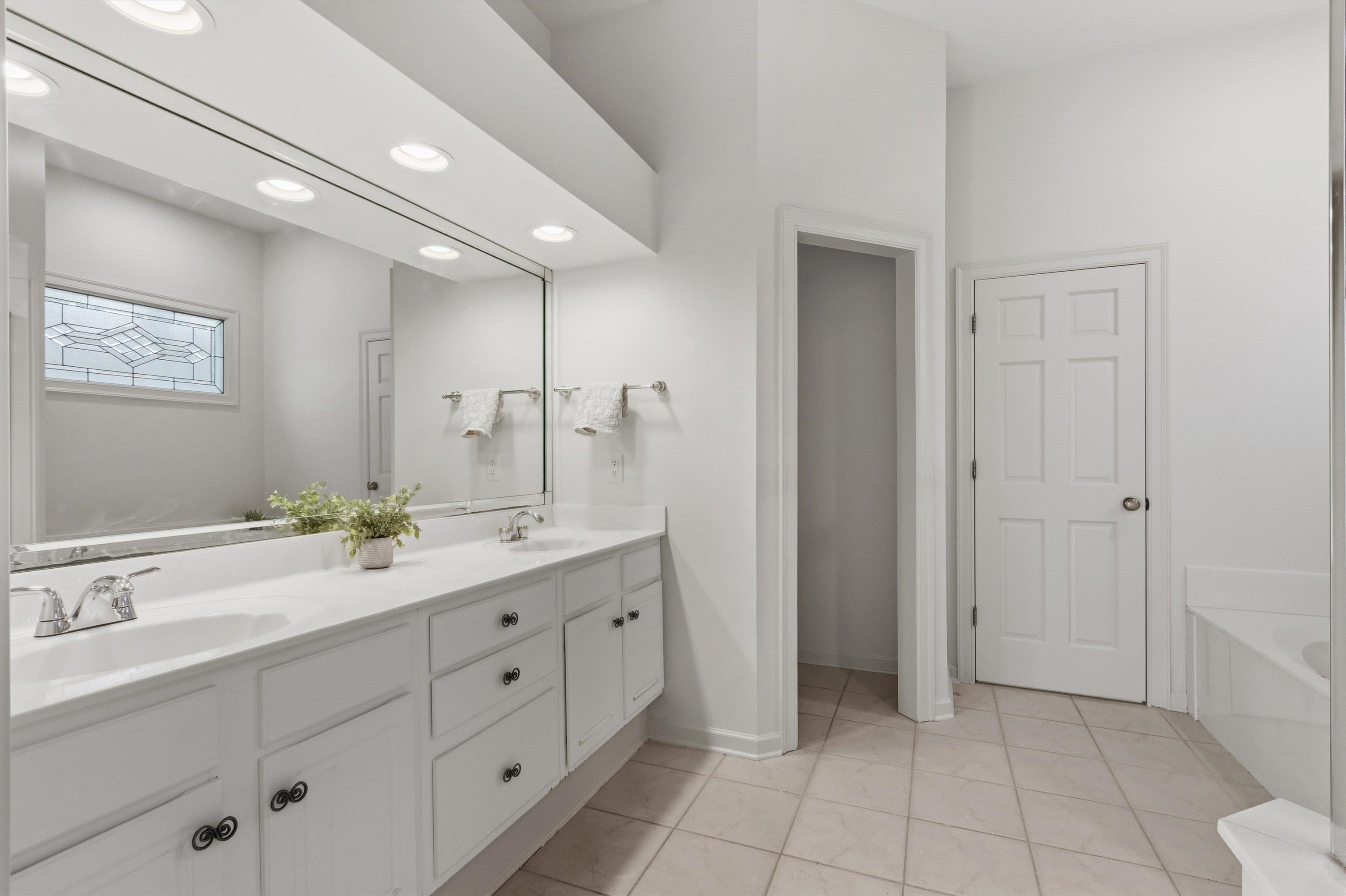 8475 Friarlynch Ln Property Photo 21