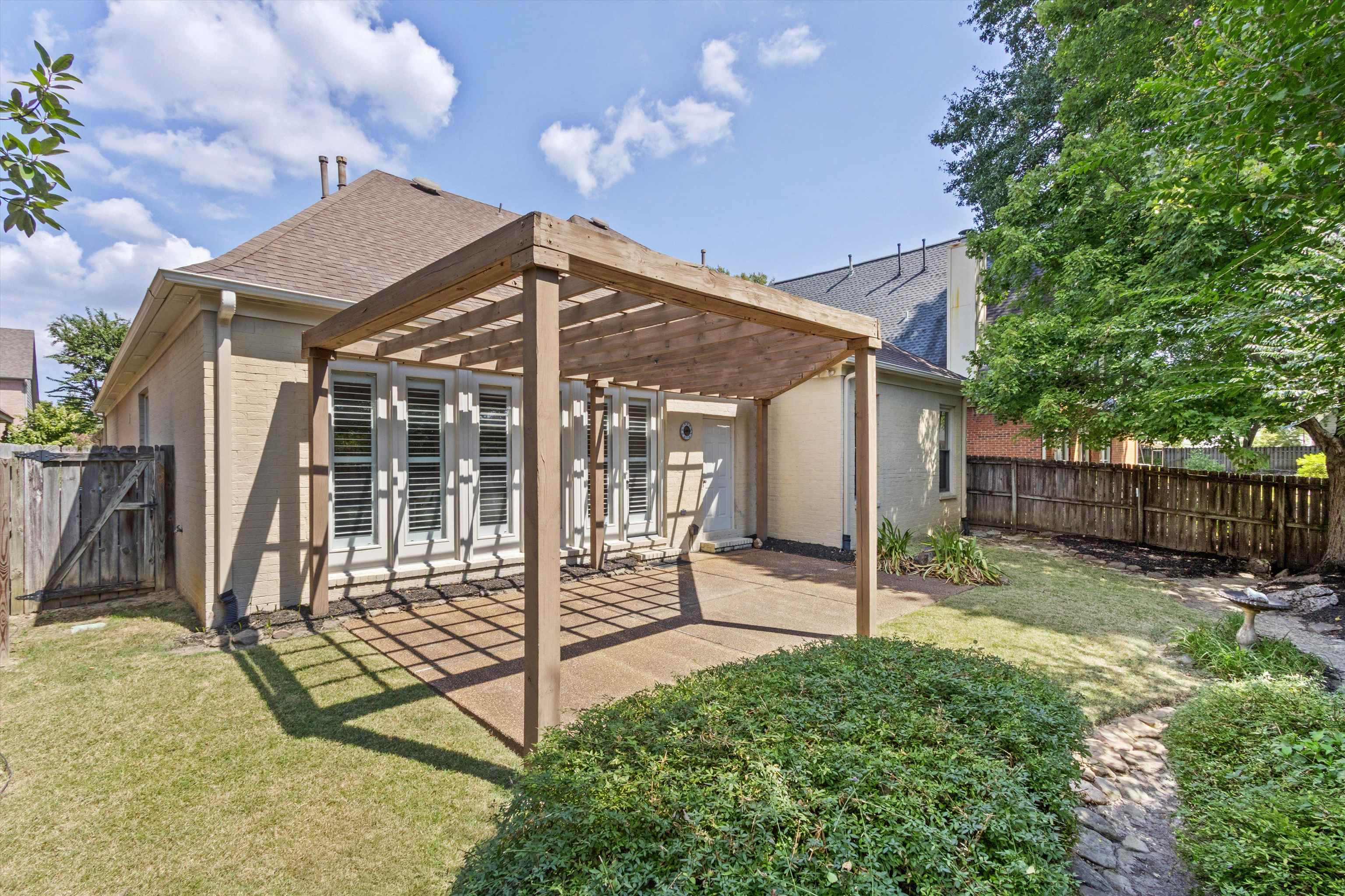 8475 Friarlynch Ln Property Photo 32