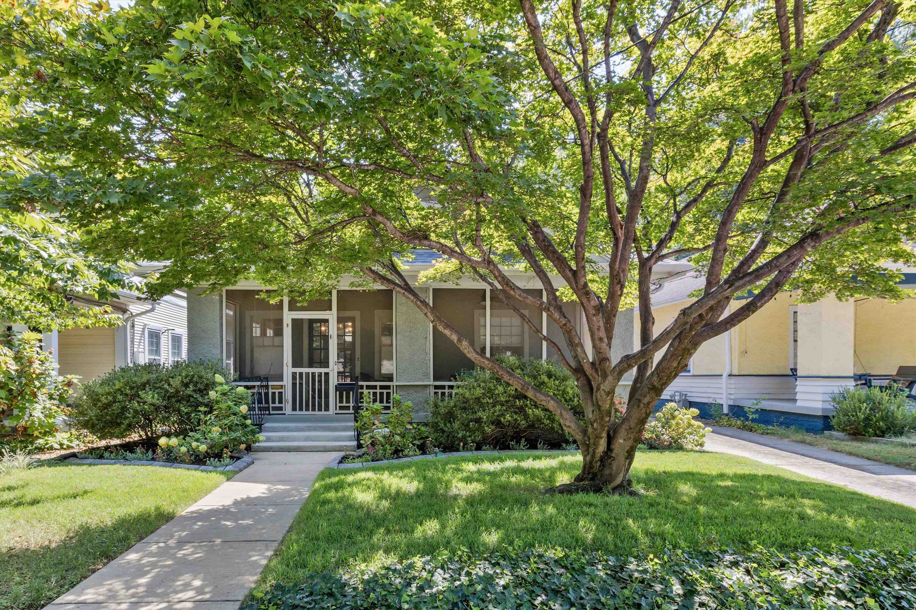 1929 HARBERT AVE Property Photo 1