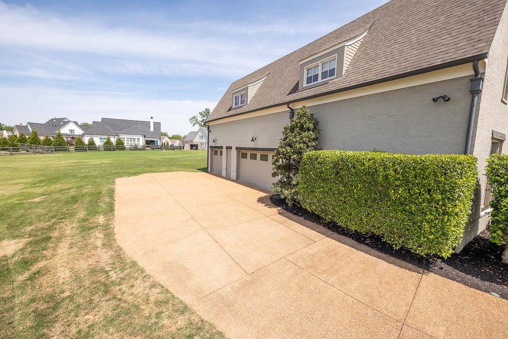 105 Loyde Ln Property Photo 2