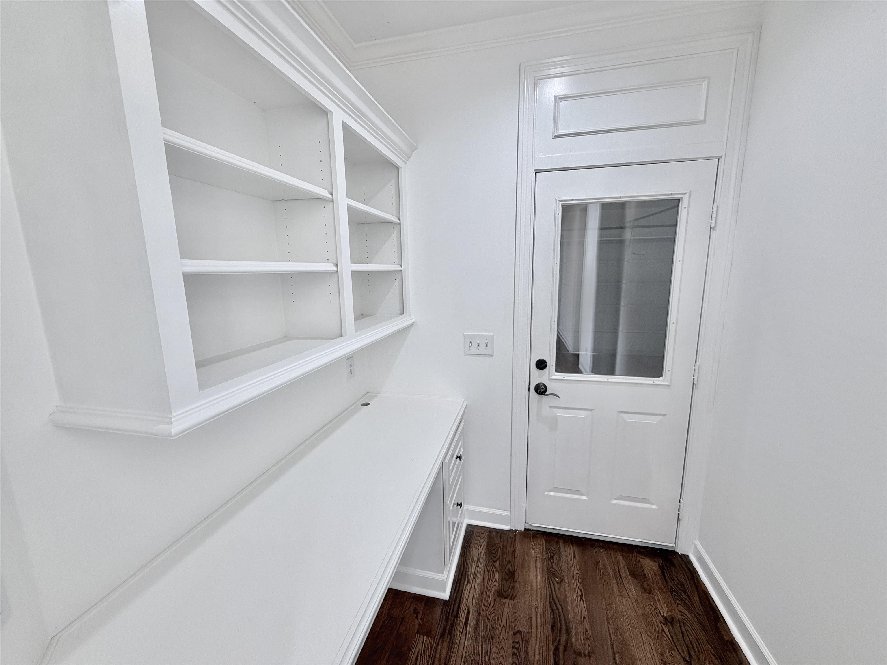 1886 Wycliffe Blvd Property Photo 8