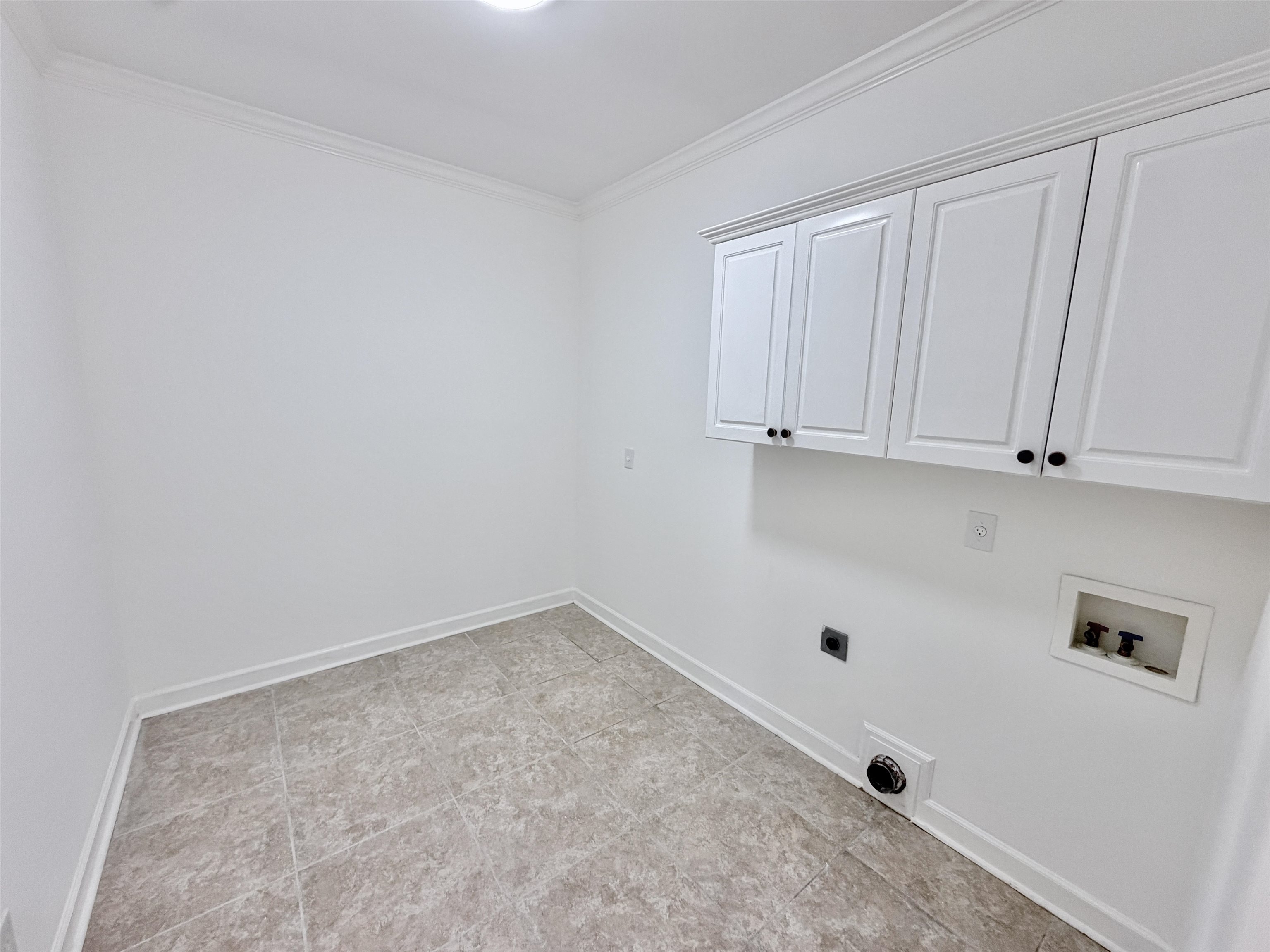 1886 Wycliffe Blvd Property Photo 9