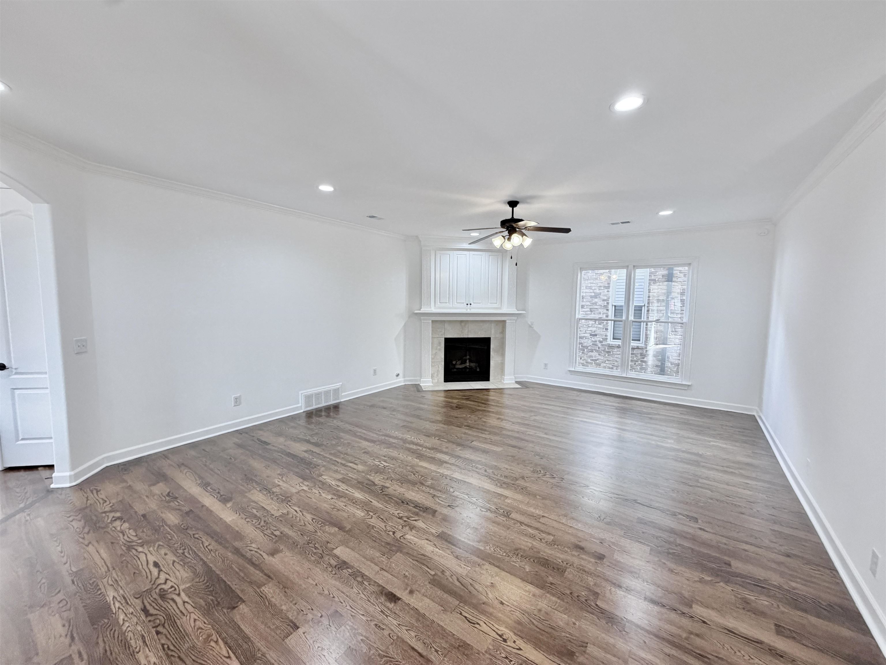 1886 Wycliffe Blvd Property Photo 12