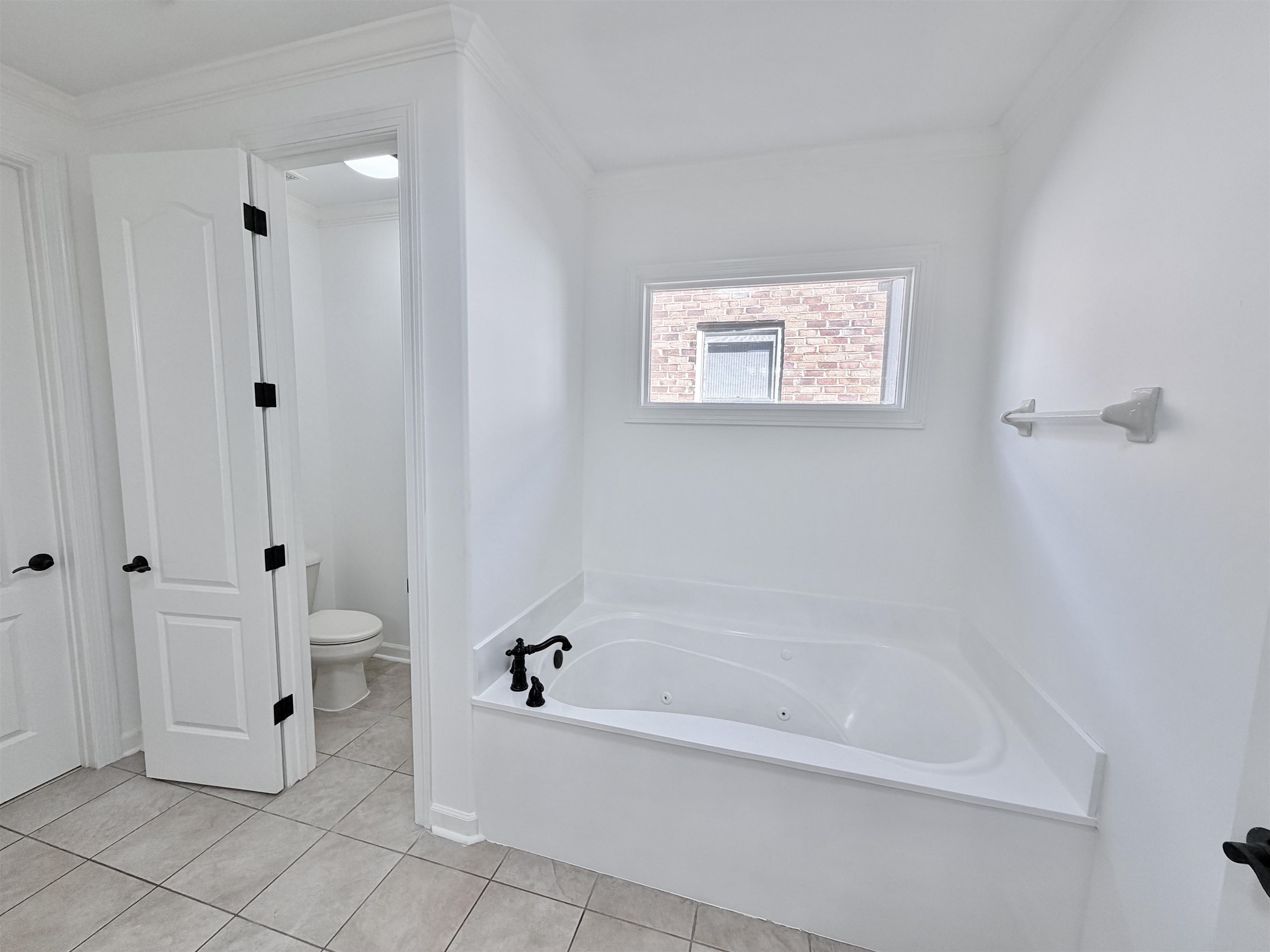 1886 Wycliffe Blvd Property Photo 25