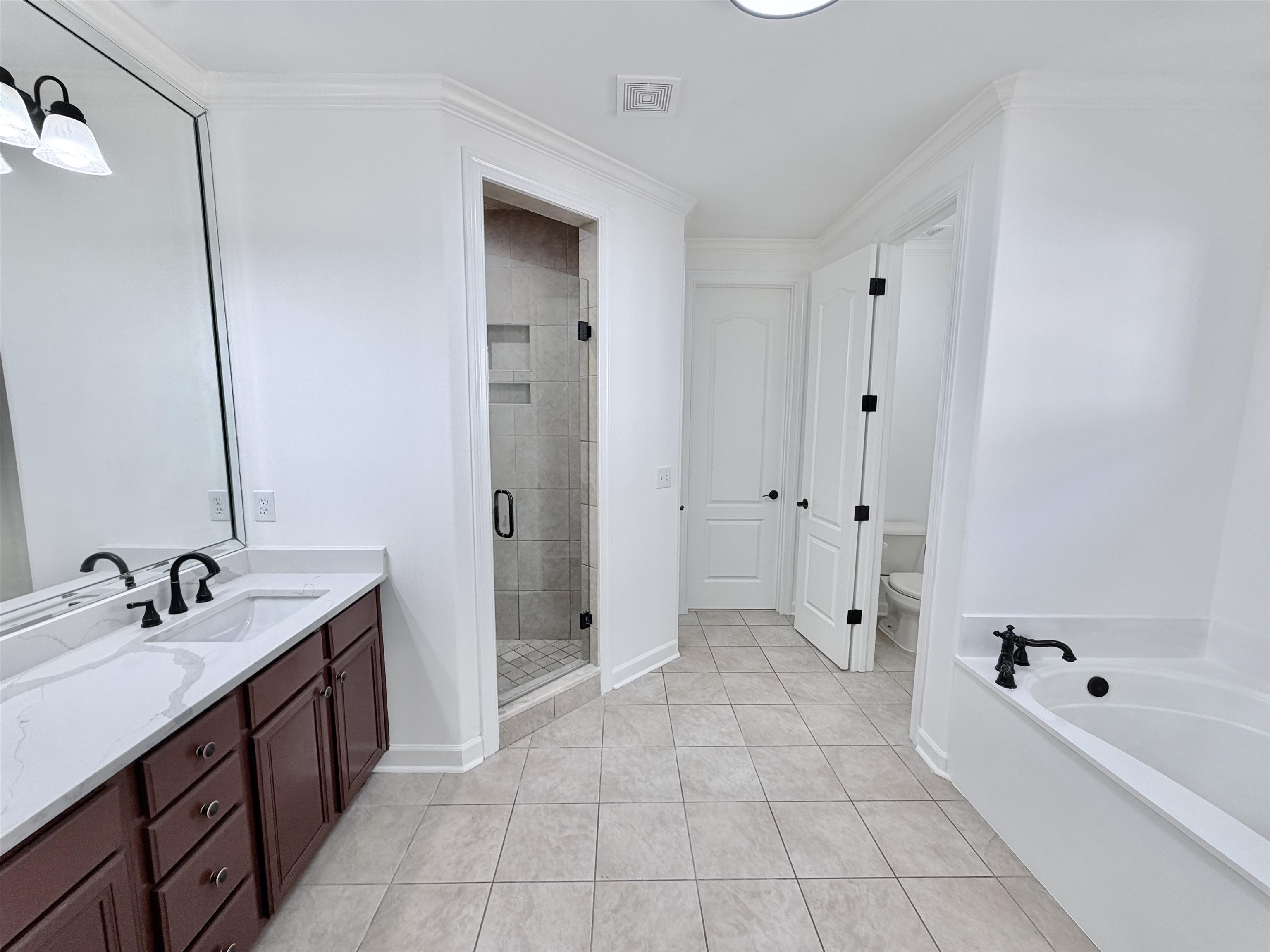 1886 Wycliffe Blvd Property Photo 26