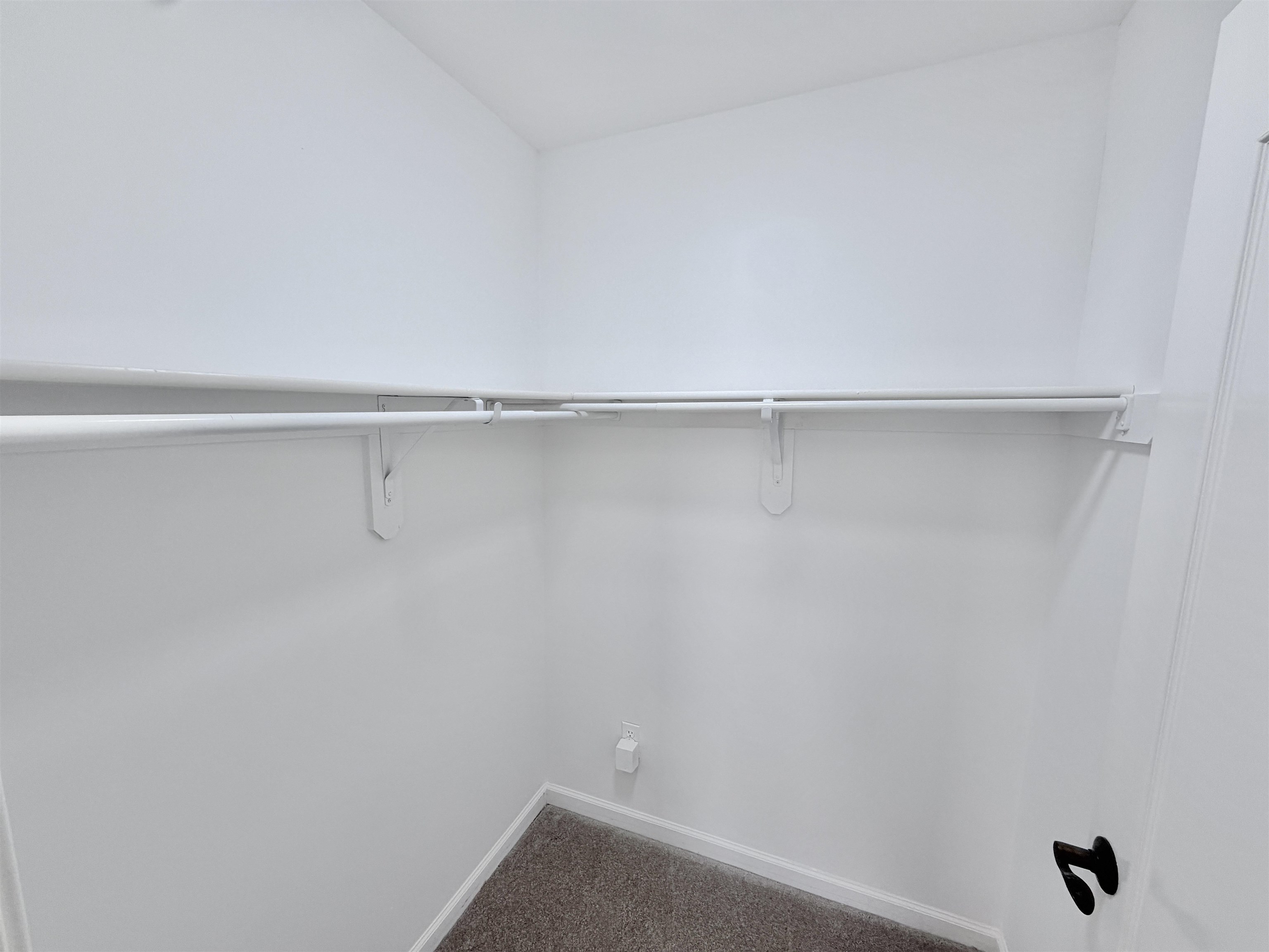 1886 Wycliffe Blvd Property Photo 27