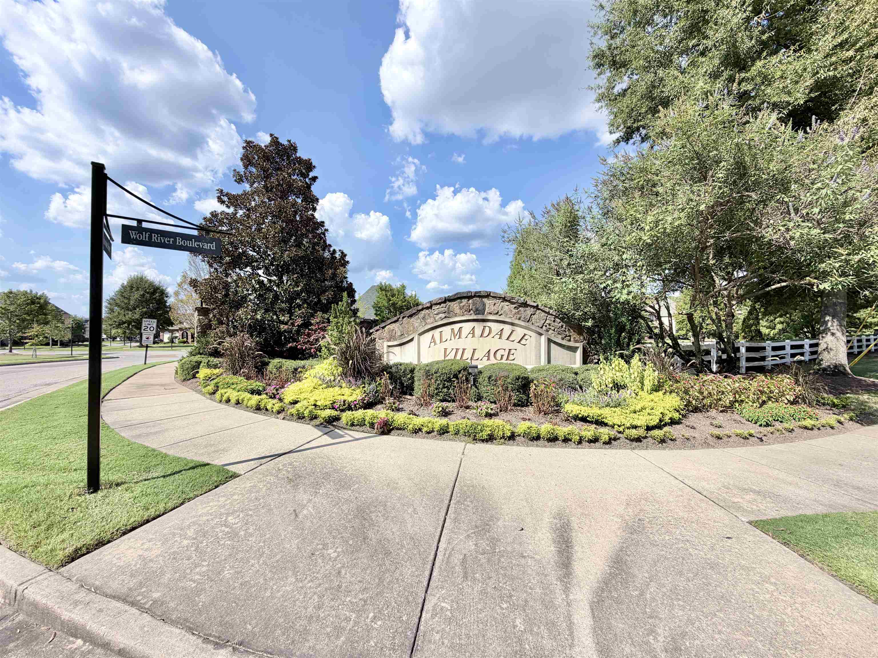 1886 Wycliffe Blvd Property Photo 37